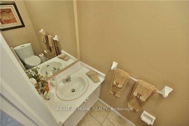 Photo 10 of 5162 Falconcrest Drive, Burlington, Uptown — HOMEH