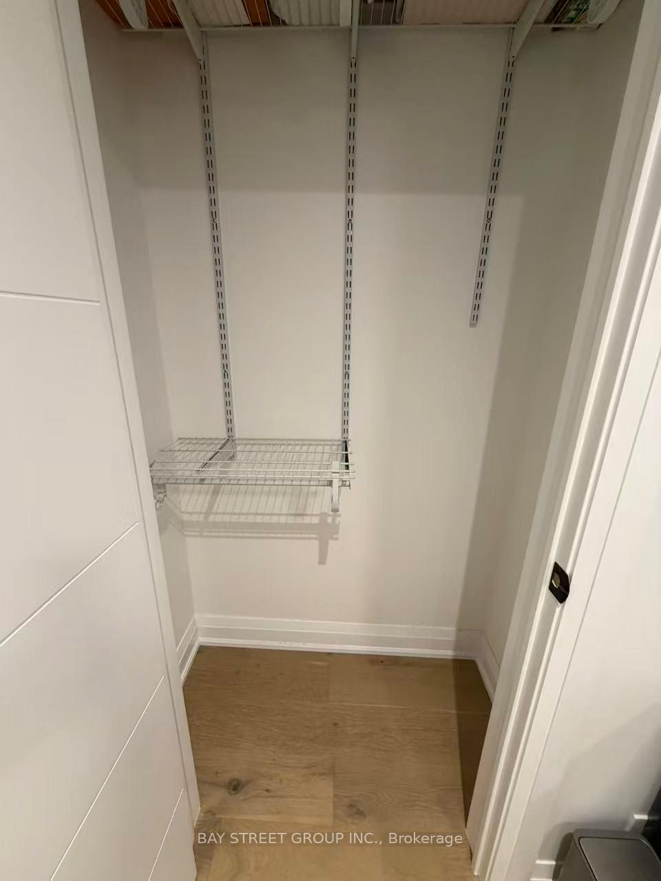 Photo 4 of Unit Room, 25 Jeremy Drive, Markham, Unionville — HOMEH
