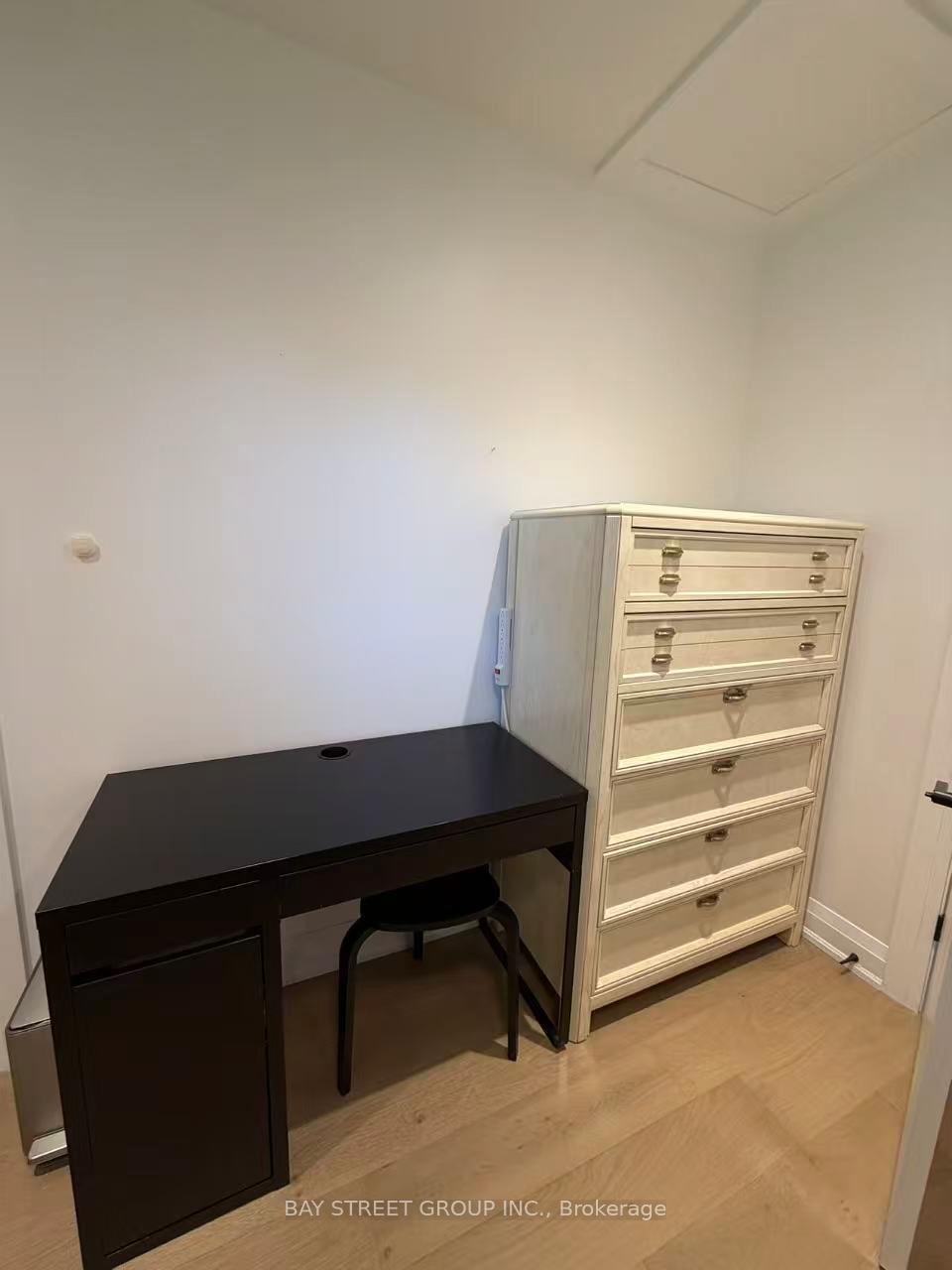 Photo 5 of Unit Room, 25 Jeremy Drive, Markham, Unionville — HOMEH