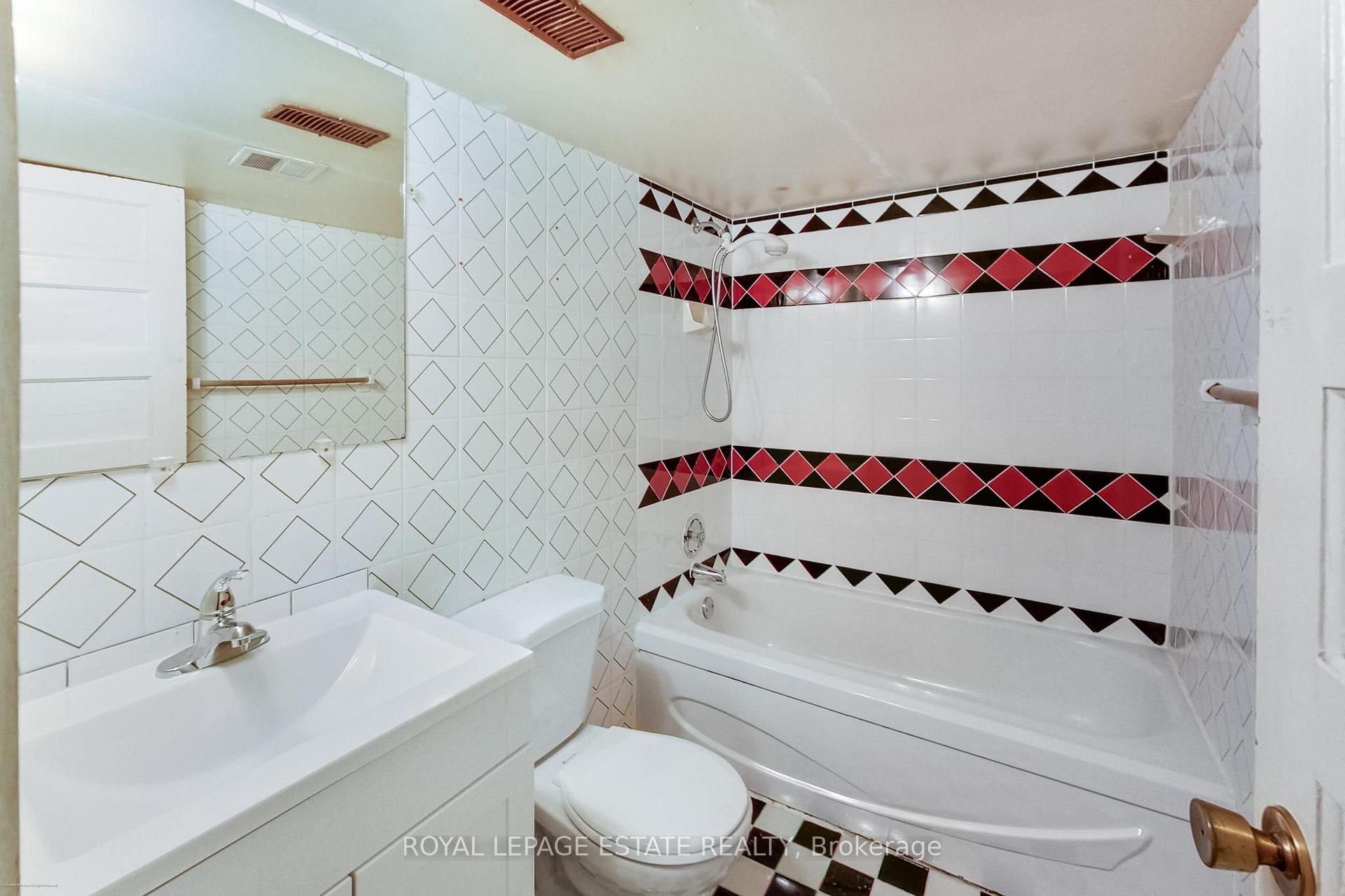 Photo 19 of 87 Woodmount Avenue, Toronto, Danforth Village-East York — HOMEH