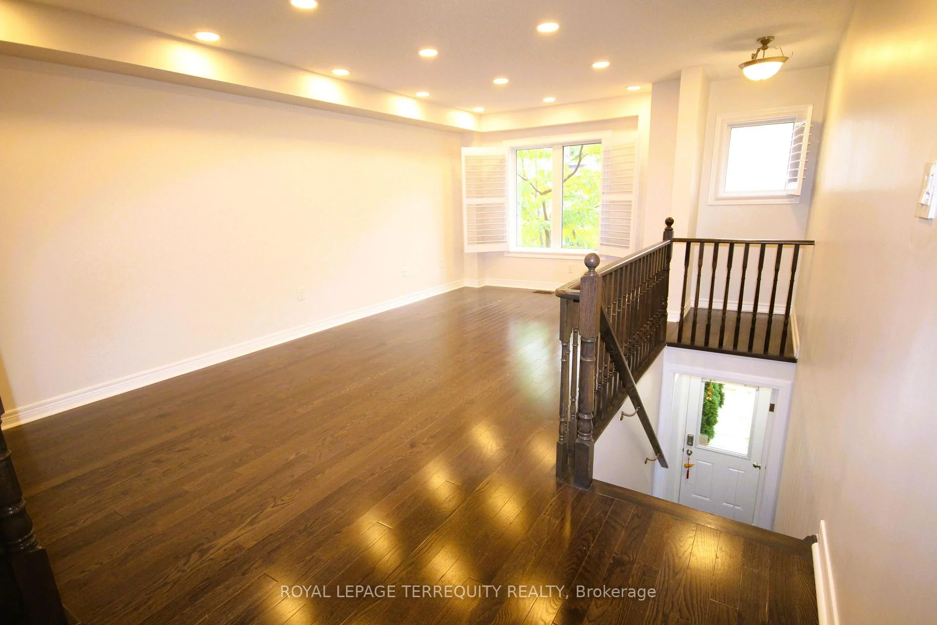 Photo 3 of Unit Upper, 19 De Jong Street, Scarborough, Dorset Park — HOMEH