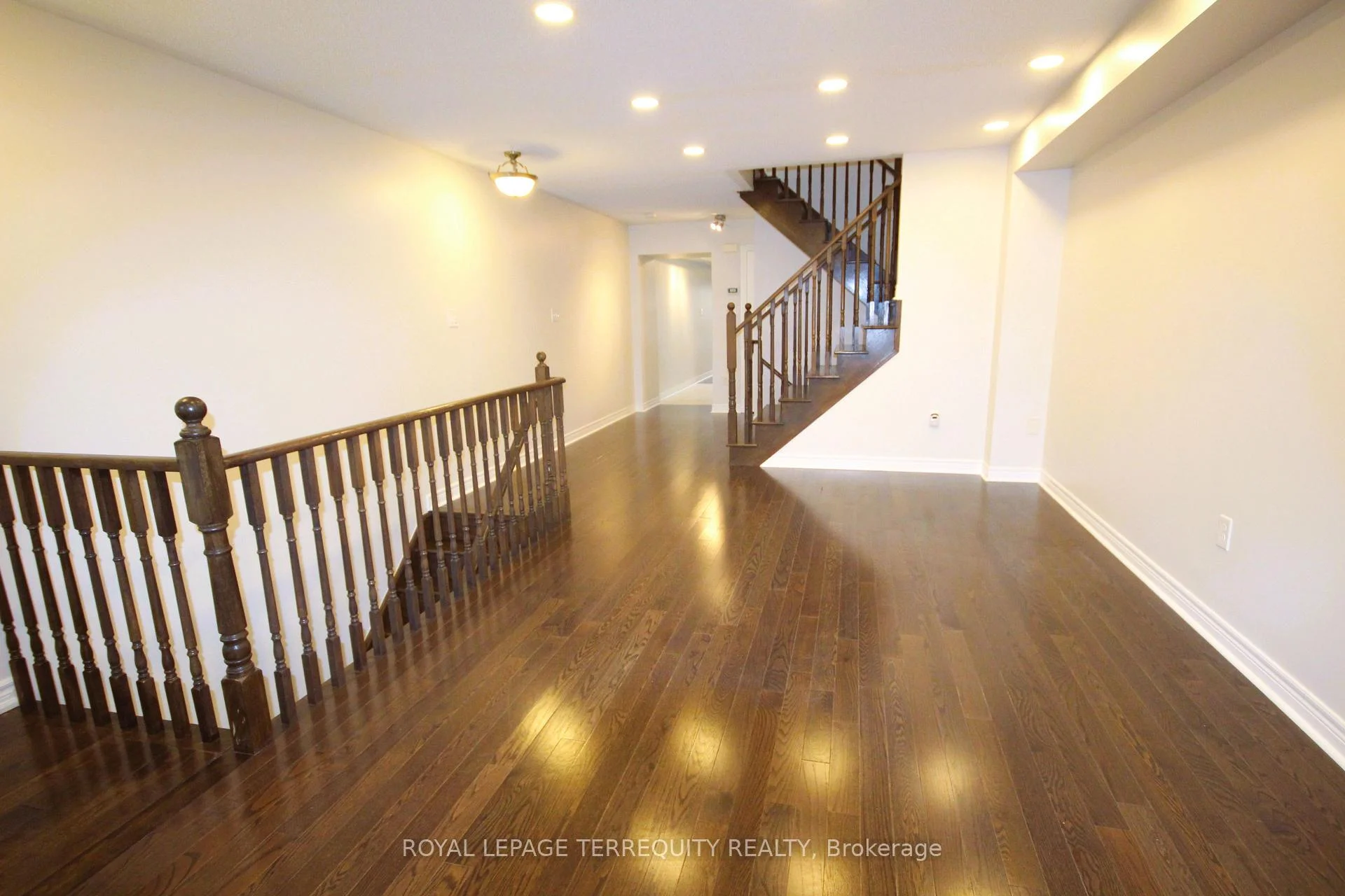Photo 9 of Unit Upper, 19 De Jong Street, Scarborough, Dorset Park — HOMEH
