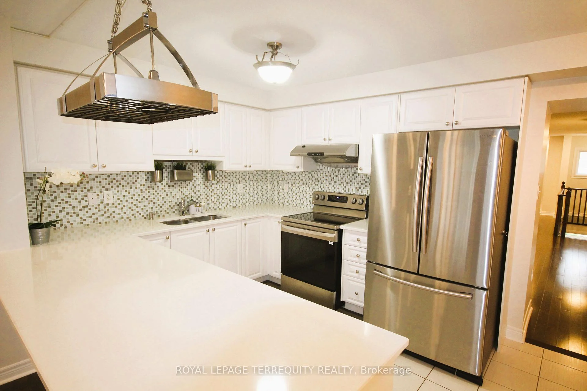 Photo 15 of Unit Upper, 19 De Jong Street, Scarborough, Dorset Park — HOMEH