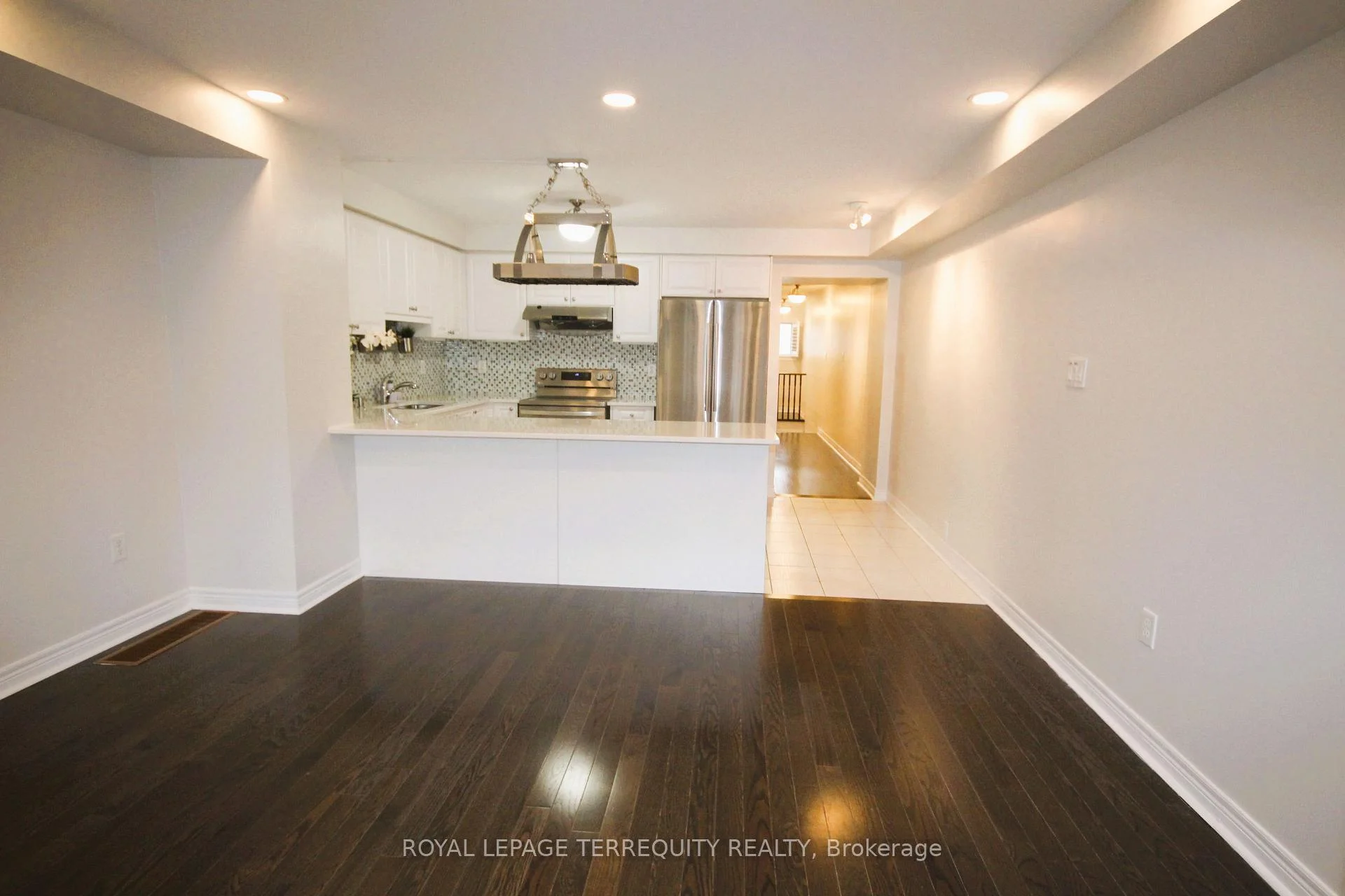 Photo 23 of Unit Upper, 19 De Jong Street, Scarborough, Dorset Park — HOMEH