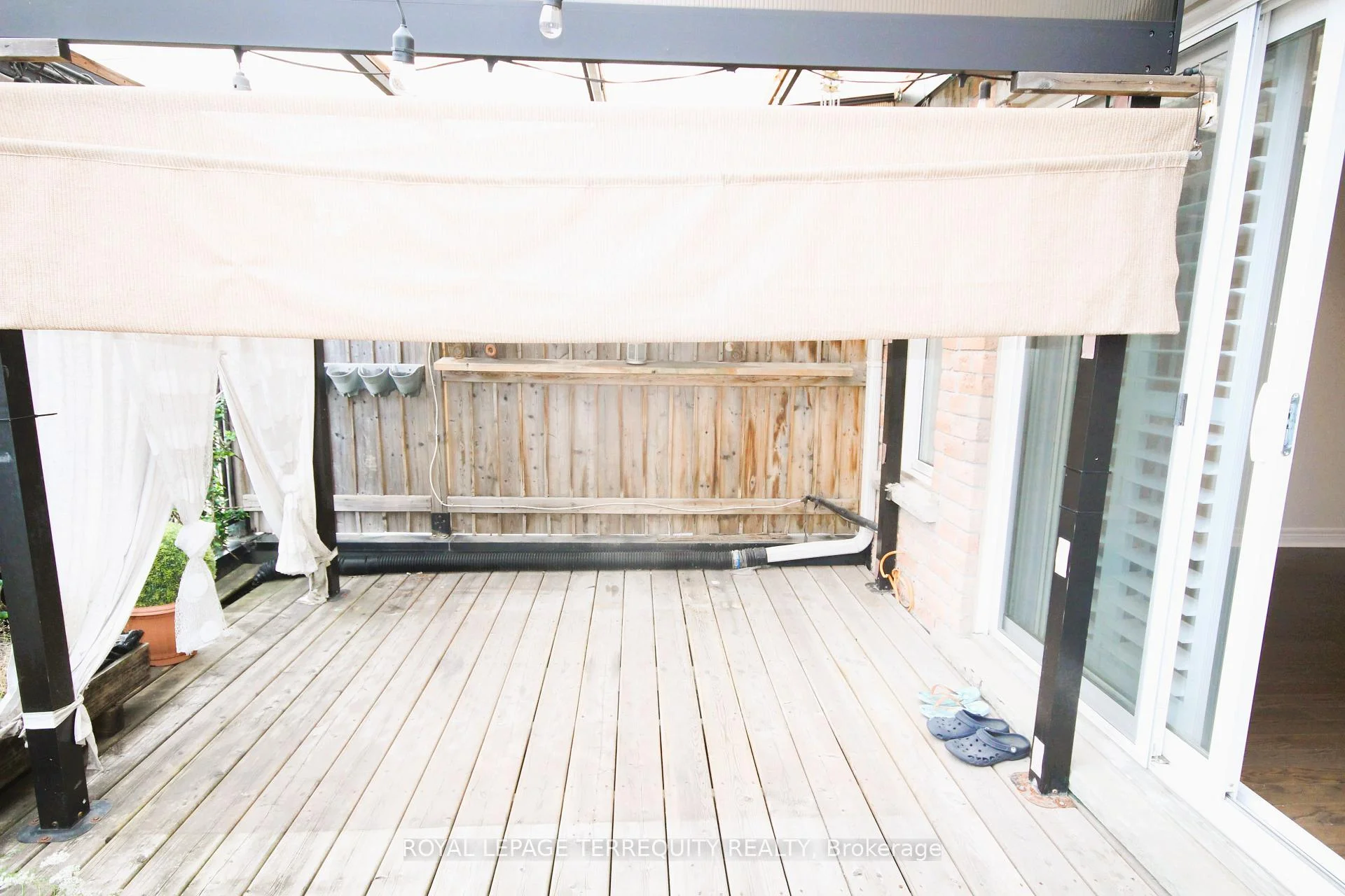 Photo 41 of Unit Upper, 19 De Jong Street, Scarborough, Dorset Park — HOMEH