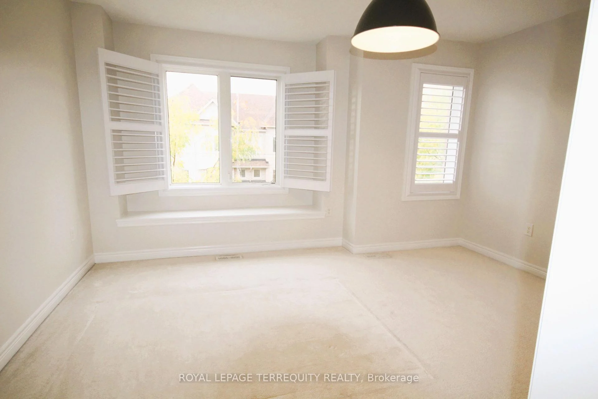 Photo 43 of Unit Upper, 19 De Jong Street, Scarborough, Dorset Park — HOMEH