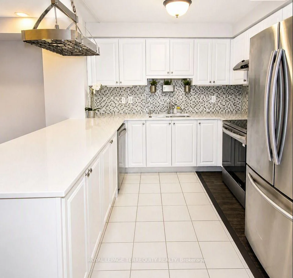 Photo 6 of Unit Upper, 19 De Jong Street, Scarborough, Dorset Park — HOMEH