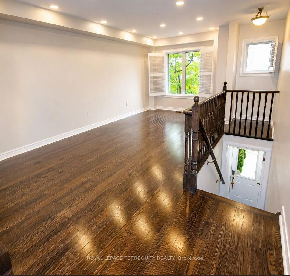 Photo 10 of Unit Upper, 19 De Jong Street, Scarborough, Dorset Park — HOMEH