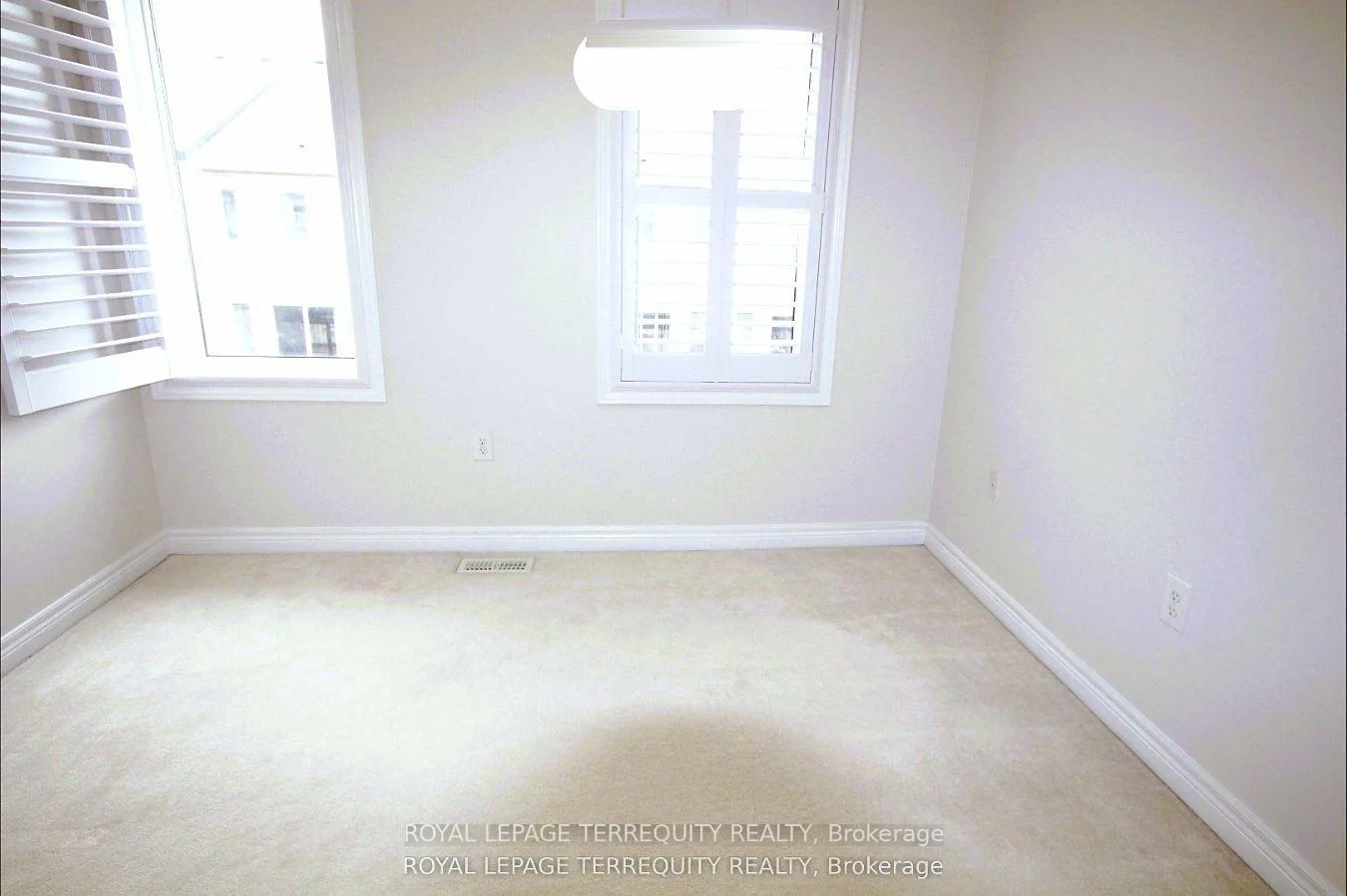 Photo 30 of Unit Upper, 19 De Jong Street, Scarborough, Dorset Park — HOMEH