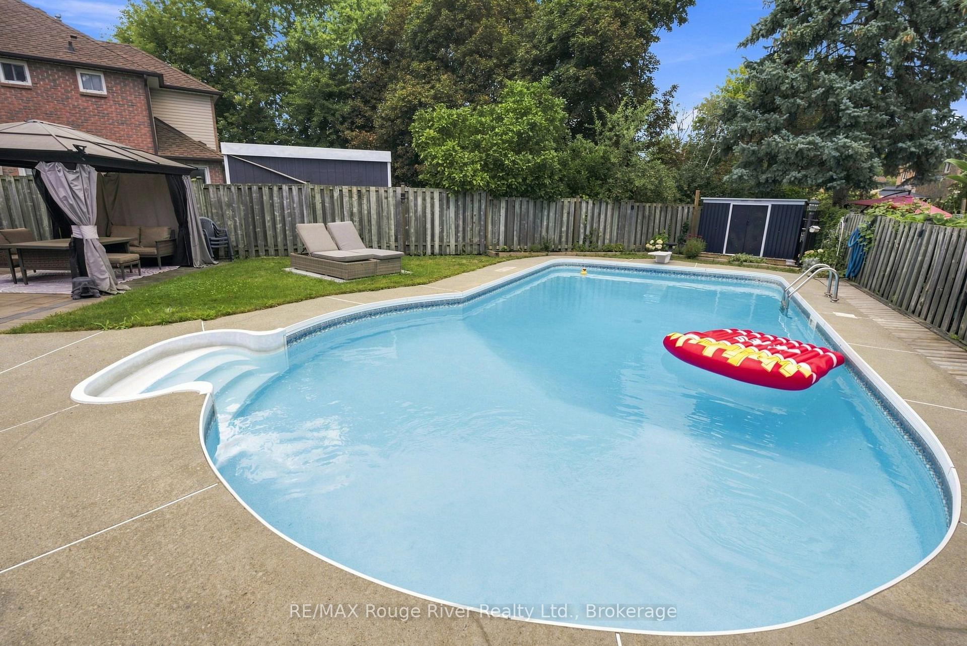 Photo 43 of 49 Fisher Crescent, Ajax, Central West — HOMEH