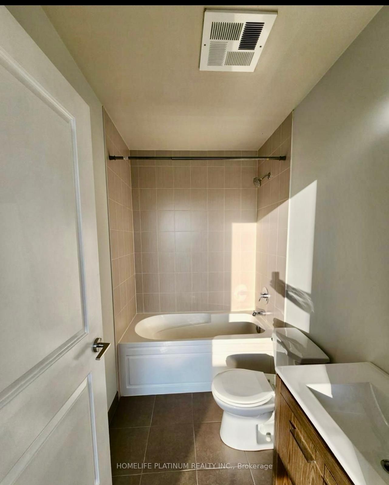 Photo 10 of 30 Meadowglen Place, Scarborough, Woburn — HOMEH