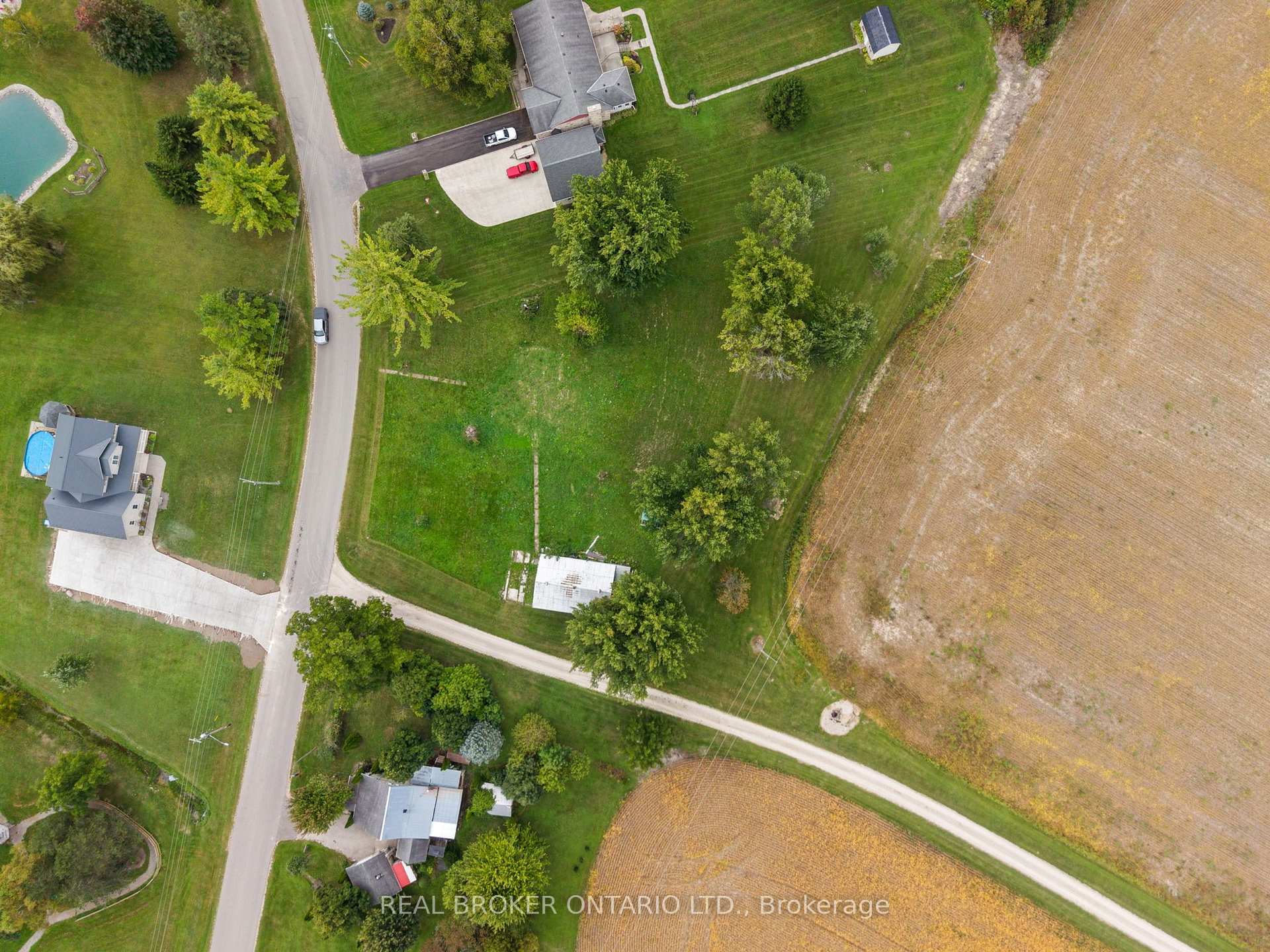 Photo 14 of 742 Josephine Street N, North Huron, Wingham — HOMEH