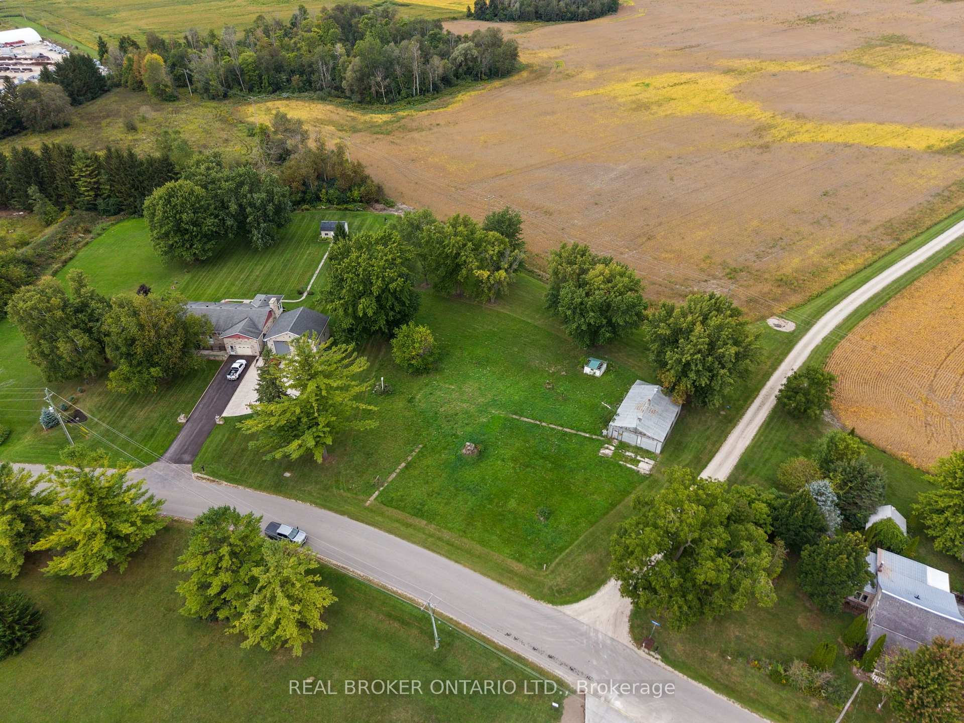 Photo 15 of 742 Josephine Street N, North Huron, Wingham — HOMEH