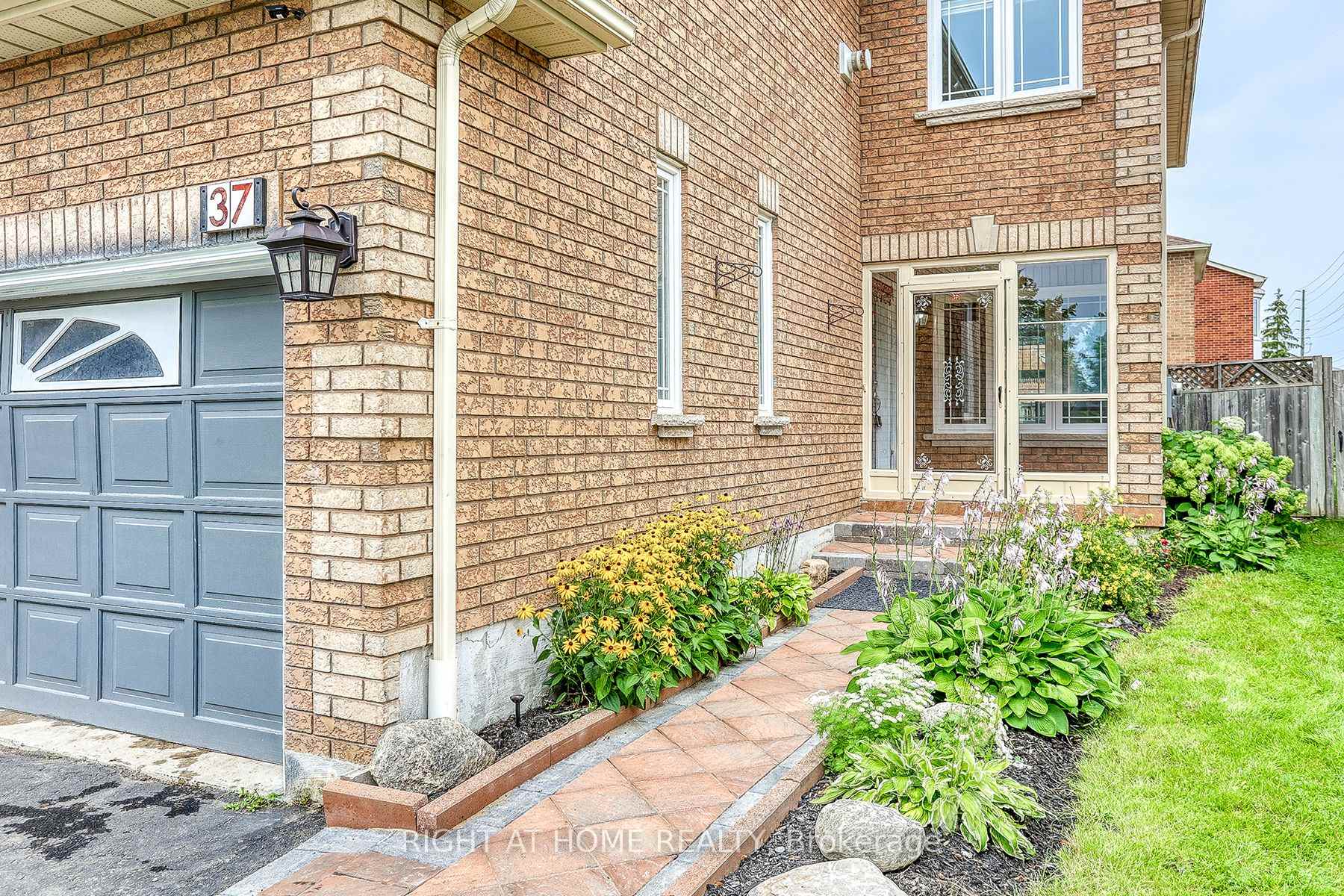Photo 2 of Unit UPPER, 37 Brockman Crescent, Ajax, Central West — HOMEH