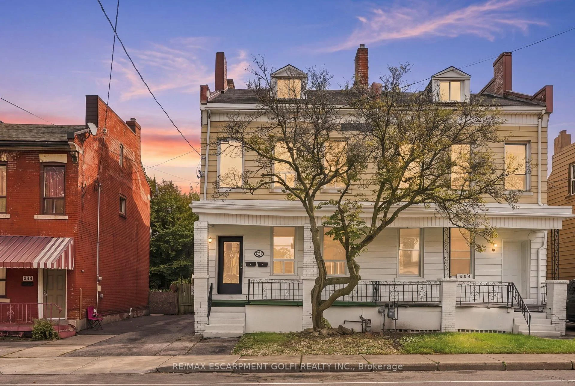 Photo 1 of 256 Bay Street N, Hamilton, Strathcona — HOMEH