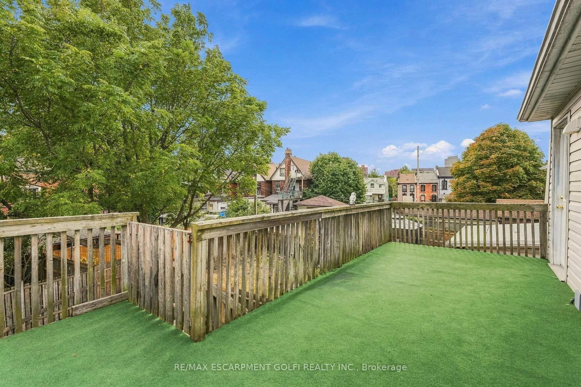 Photo 15 of 256 Bay Street N, Hamilton, Strathcona — HOMEH