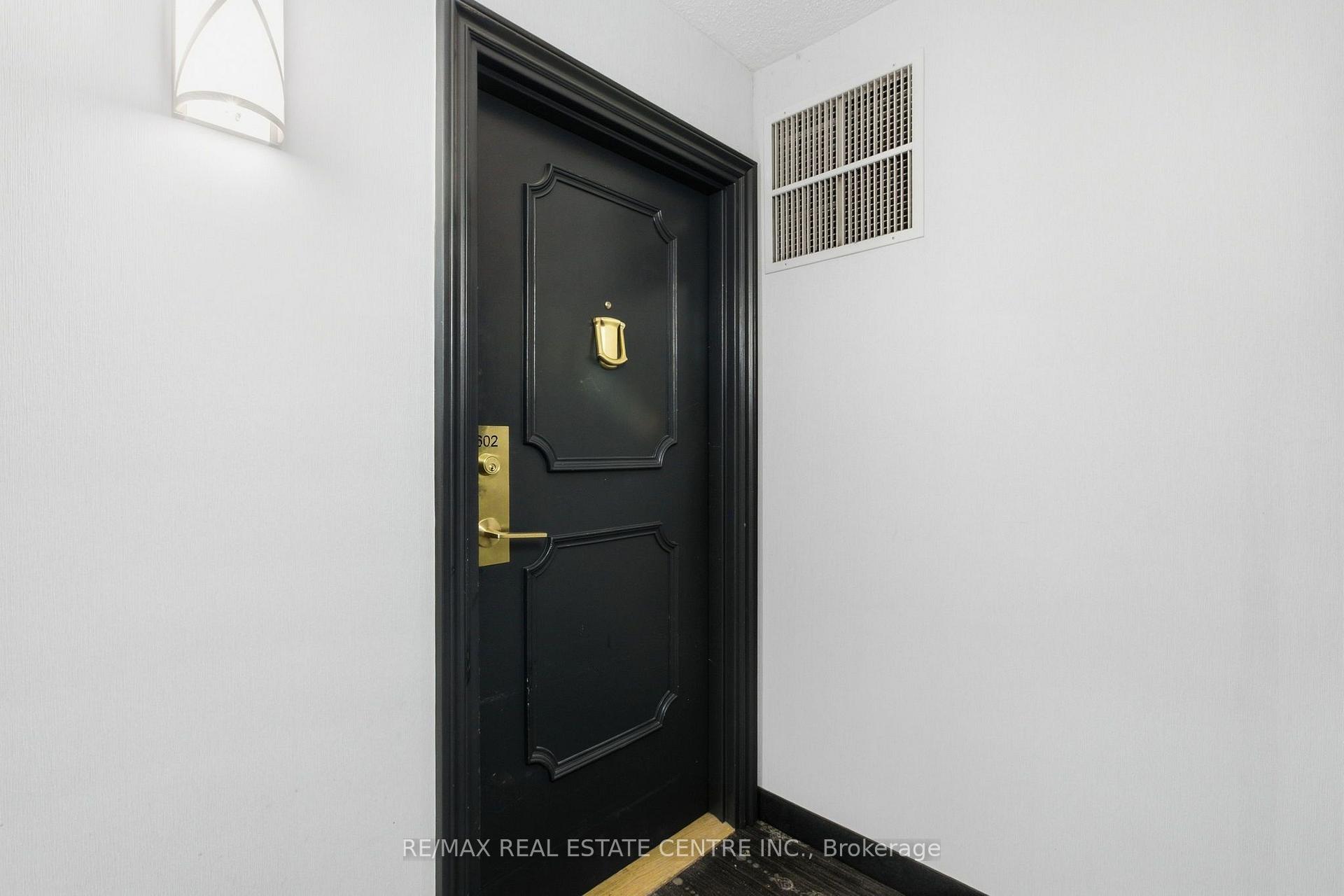 Photo 3 of Unit 602, 2055 Upper Middle Road, Burlington, Brant Hills — HOMEH