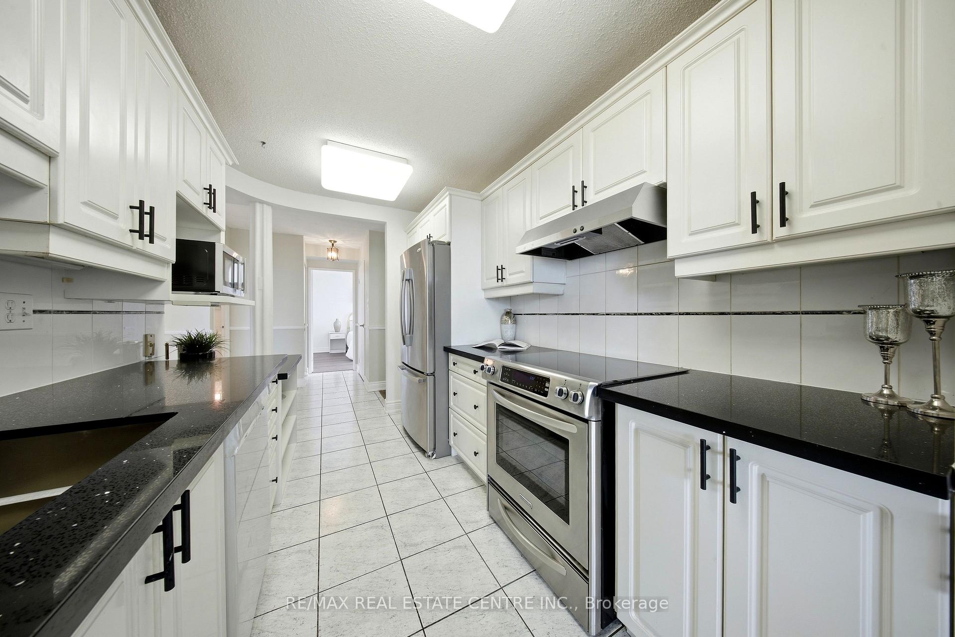 Photo 26 of Unit 602, 2055 Upper Middle Road, Burlington, Brant Hills — HOMEH