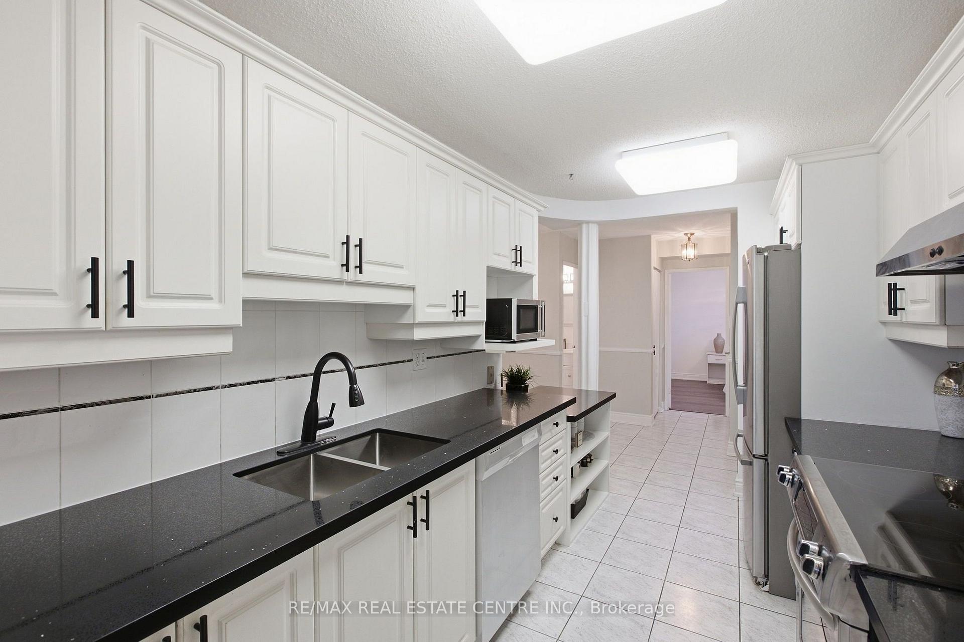 Photo 25 of Unit 602, 2055 Upper Middle Road, Burlington, Brant Hills — HOMEH