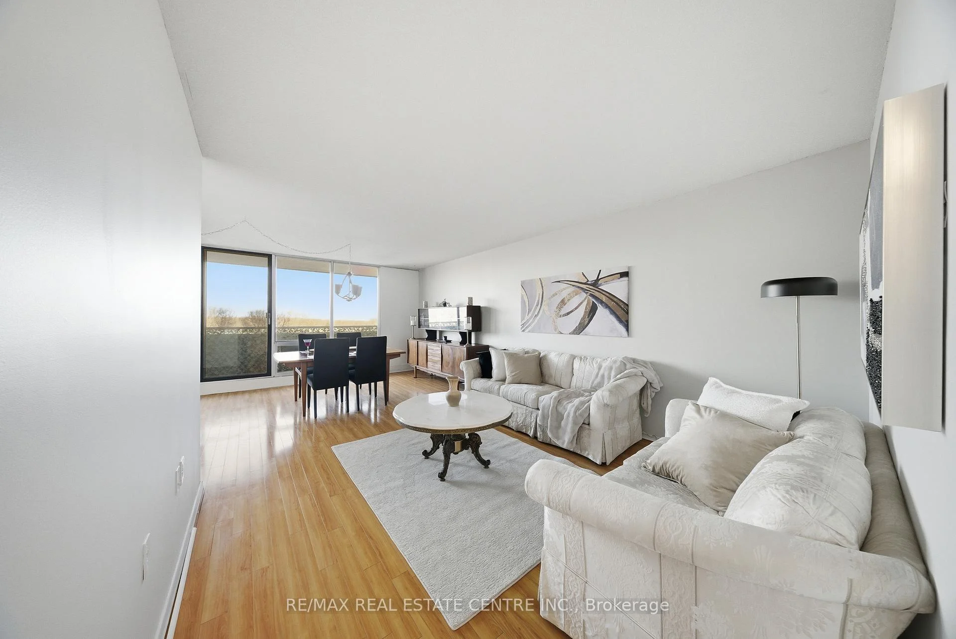 Photo 4 of Unit 602, 2055 Upper Middle Road, Burlington, Brant Hills — HOMEH