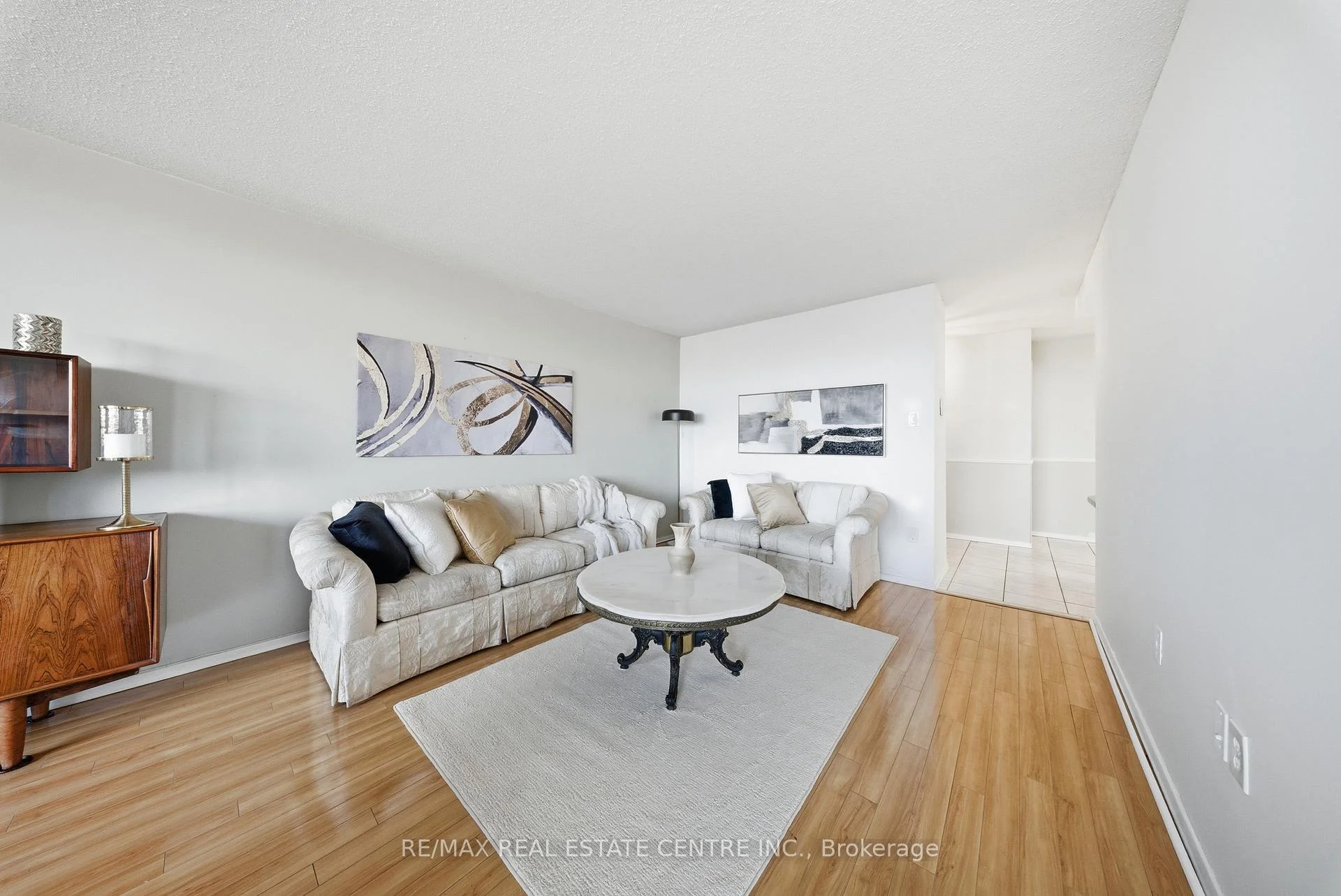 Photo 5 of Unit 602, 2055 Upper Middle Road, Burlington, Brant Hills — HOMEH