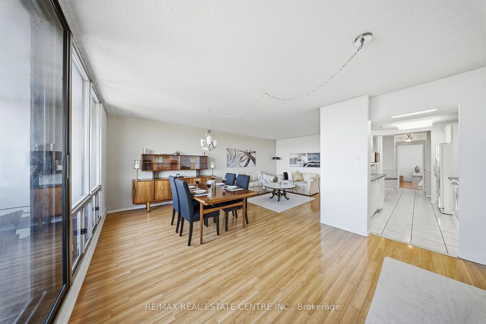 Photo 14 of Unit 602, 2055 Upper Middle Road, Burlington, Brant Hills — HOMEH