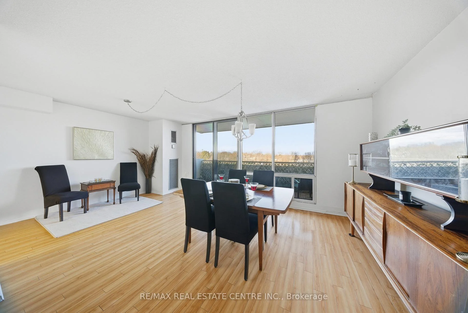 Photo 16 of Unit 602, 2055 Upper Middle Road, Burlington, Brant Hills — HOMEH