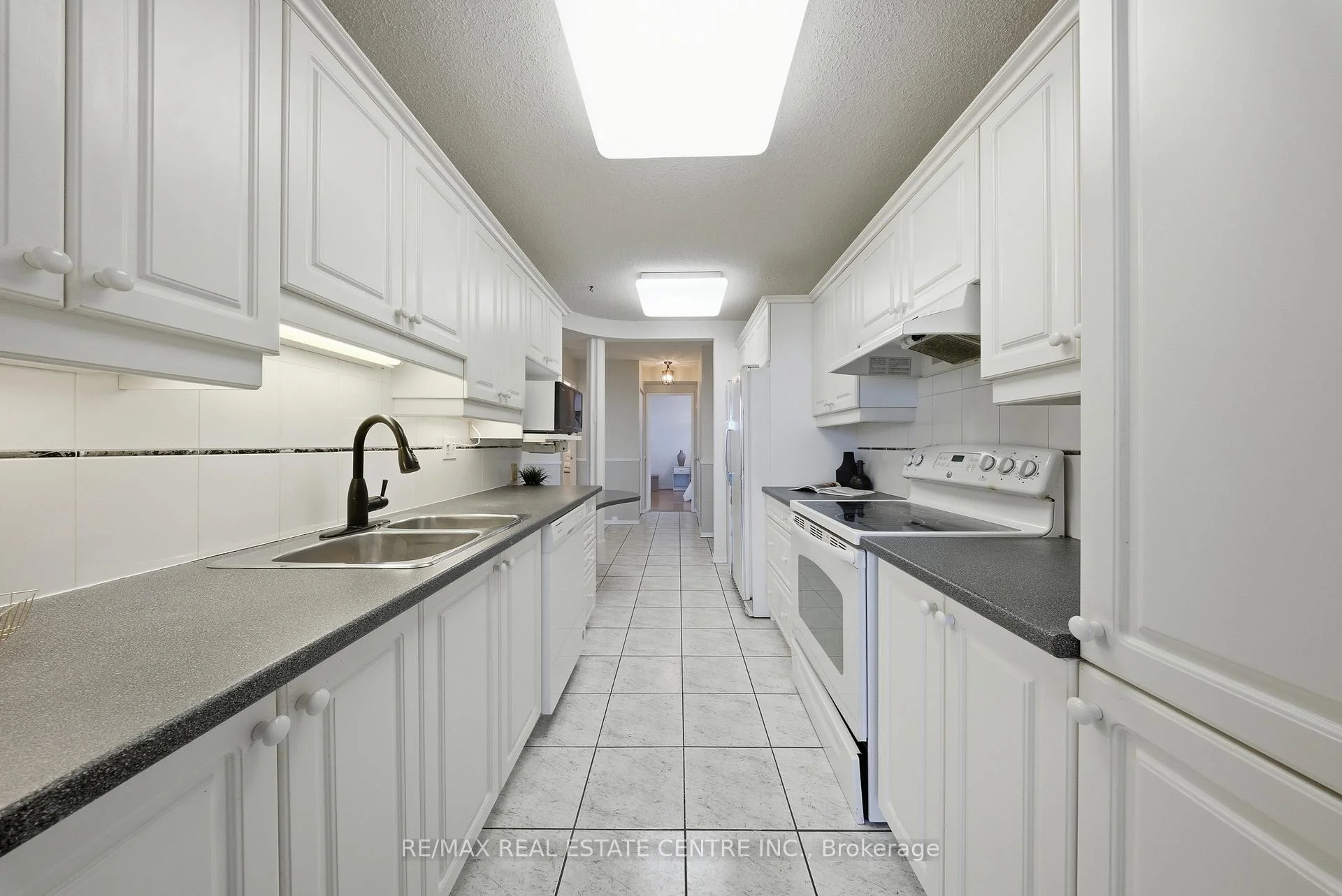 Photo 20 of Unit 602, 2055 Upper Middle Road, Burlington, Brant Hills — HOMEH