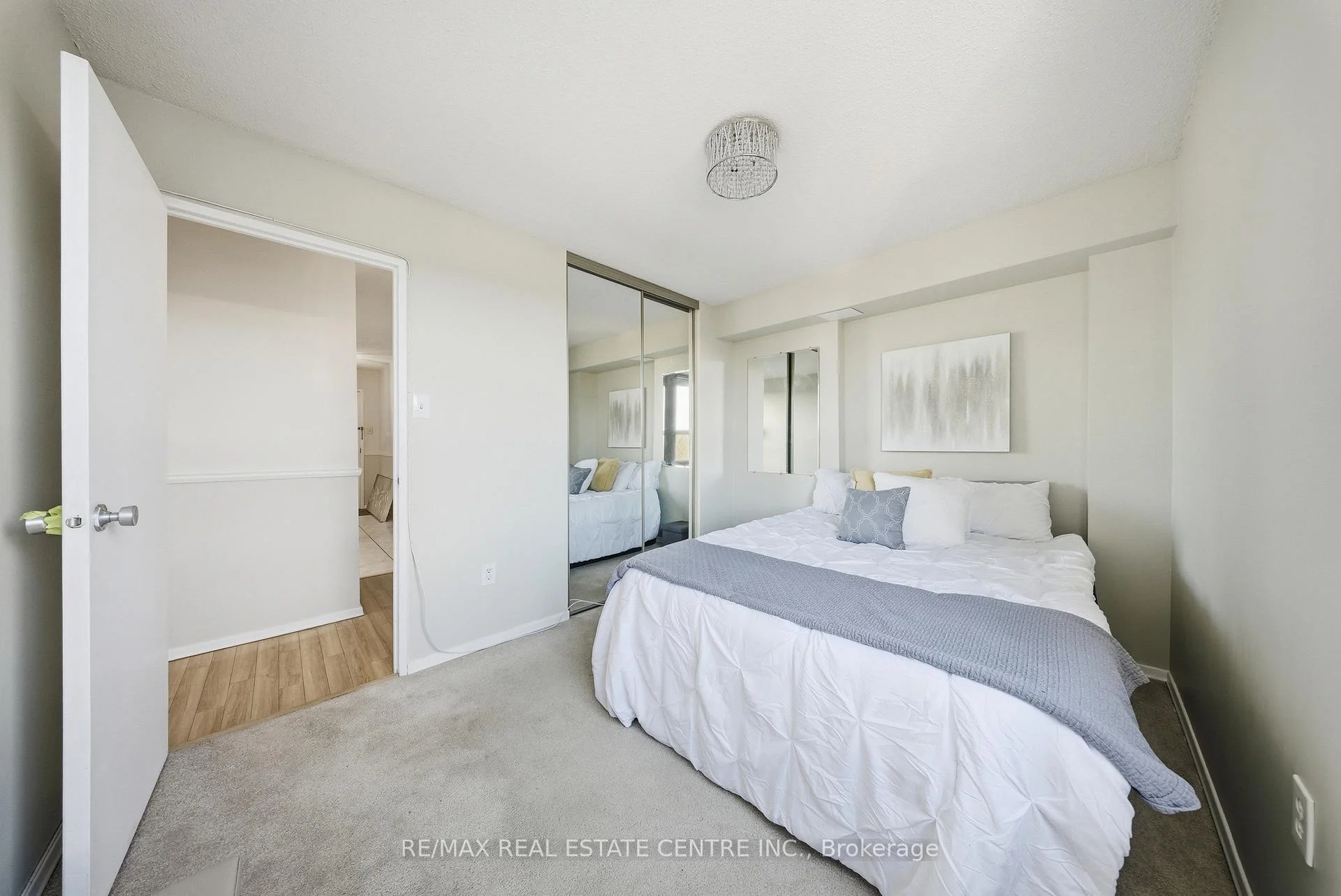 Photo 33 of Unit 602, 2055 Upper Middle Road, Burlington, Brant Hills — HOMEH