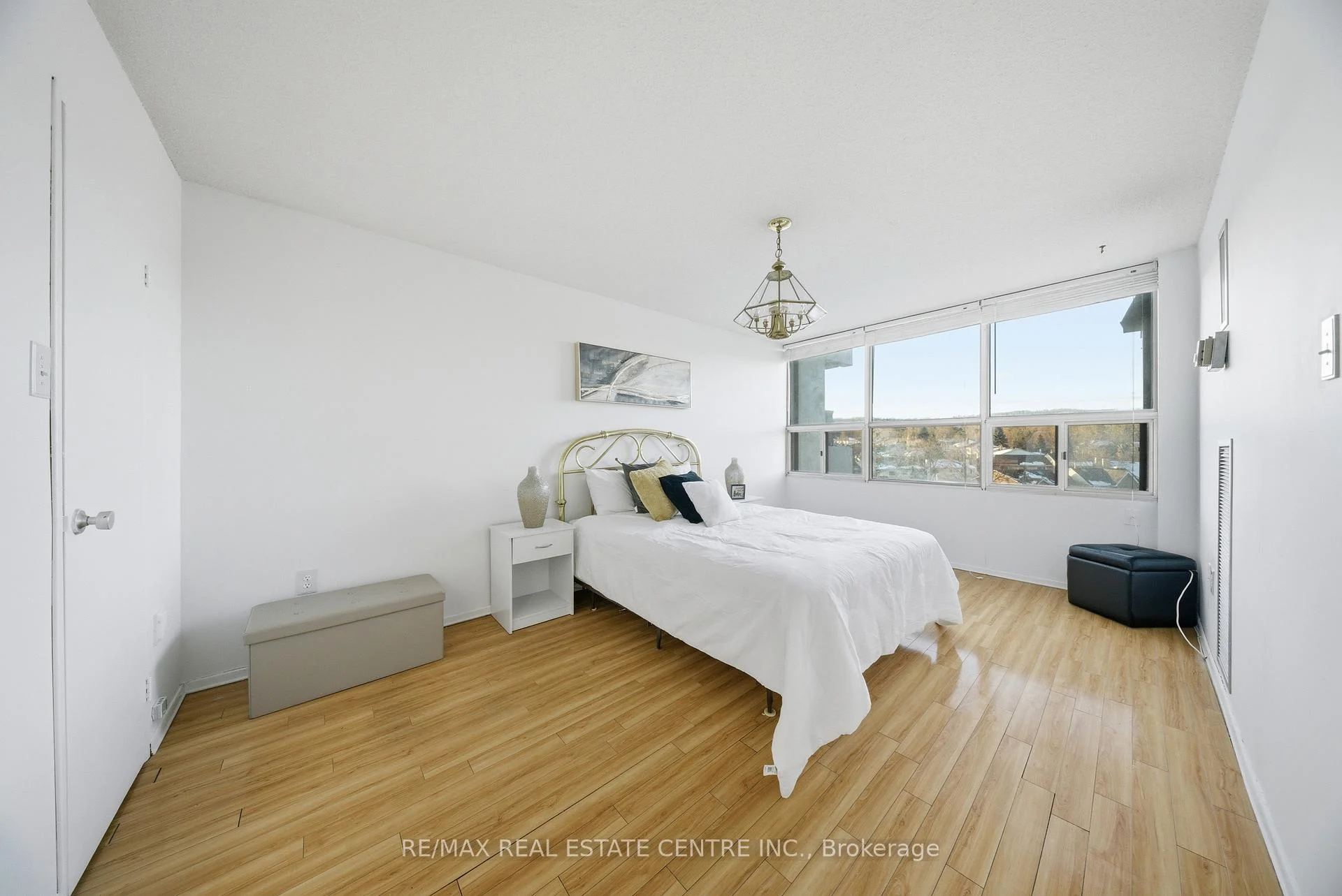 Photo 47 of Unit 602, 2055 Upper Middle Road, Burlington, Brant Hills — HOMEH
