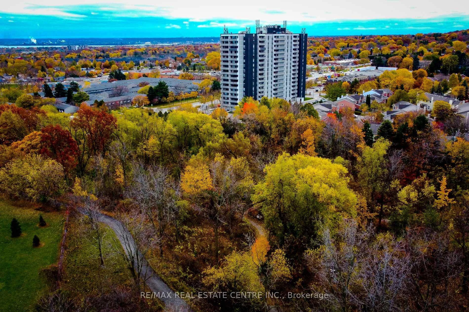 Photo 58 of Unit 602, 2055 Upper Middle Road, Burlington, Brant Hills — HOMEH
