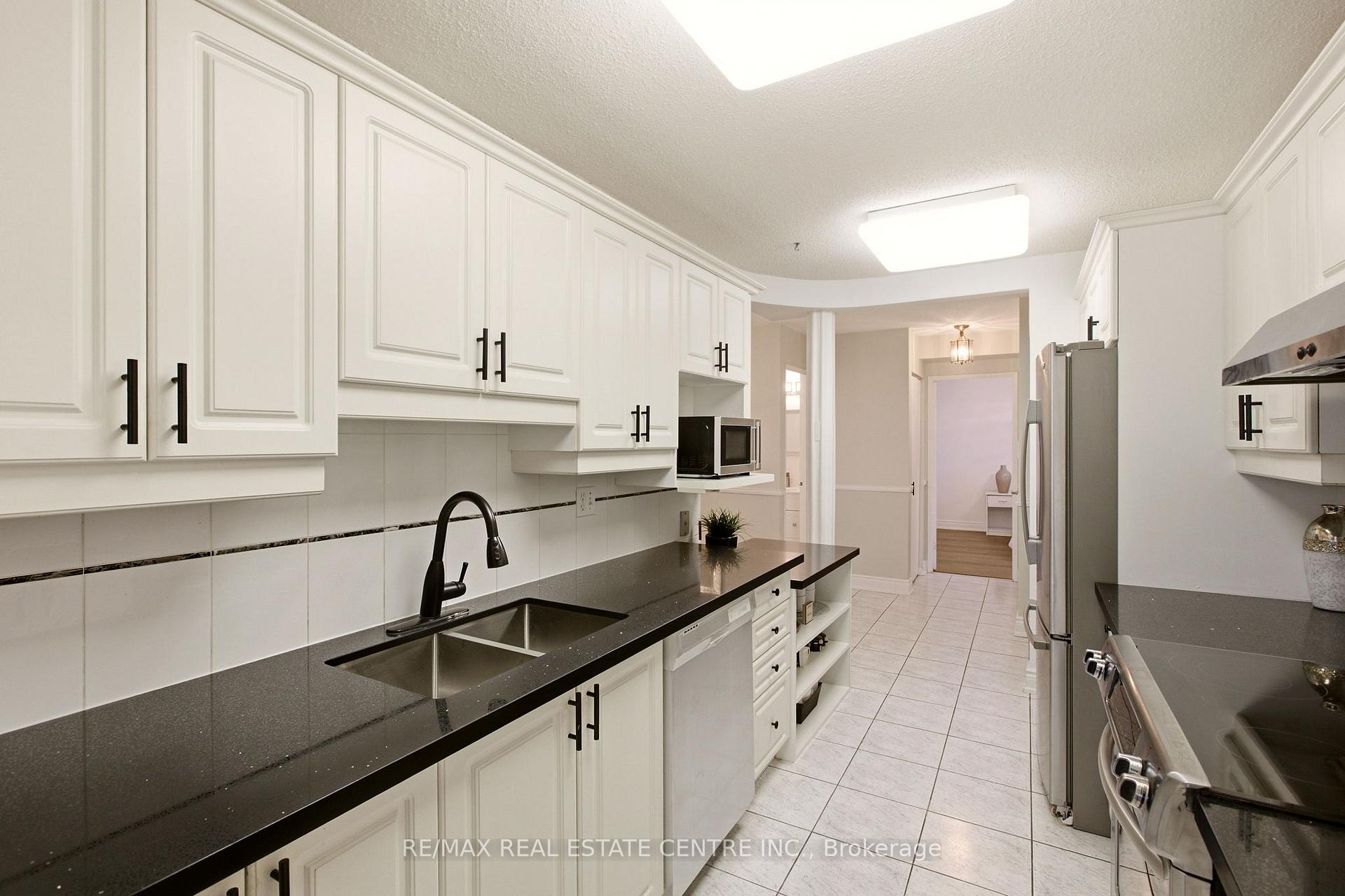 Photo 23 of Unit 602, 2055 Upper Middle Road, Burlington, Brant Hills — HOMEH