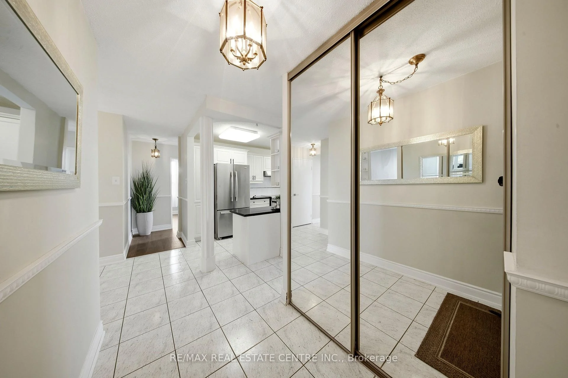 Photo 10 of Unit 602, 2055 Upper Middle Road, Burlington, Brant Hills — HOMEH