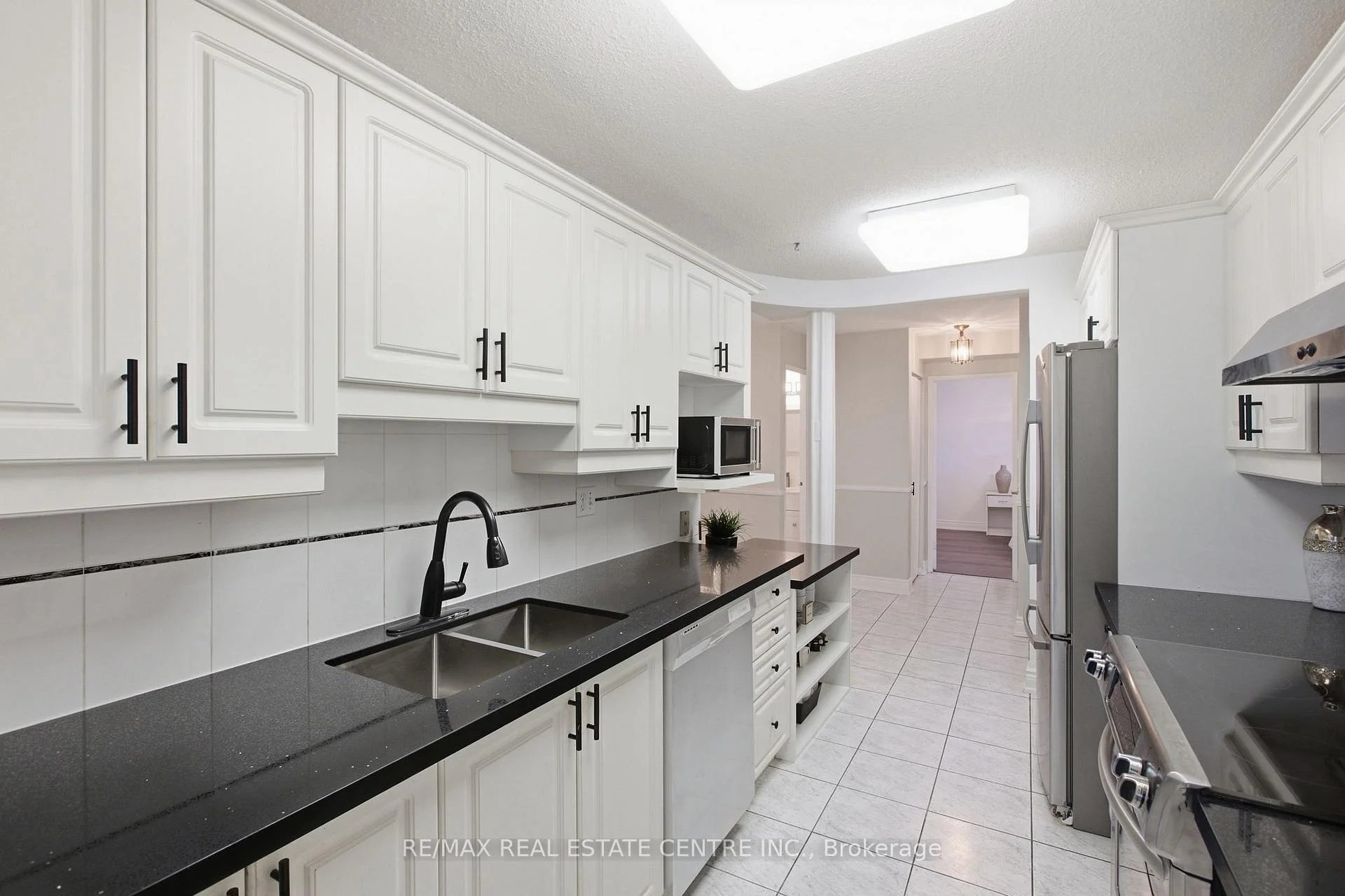 Photo 24 of Unit 602, 2055 Upper Middle Road, Burlington, Brant Hills — HOMEH