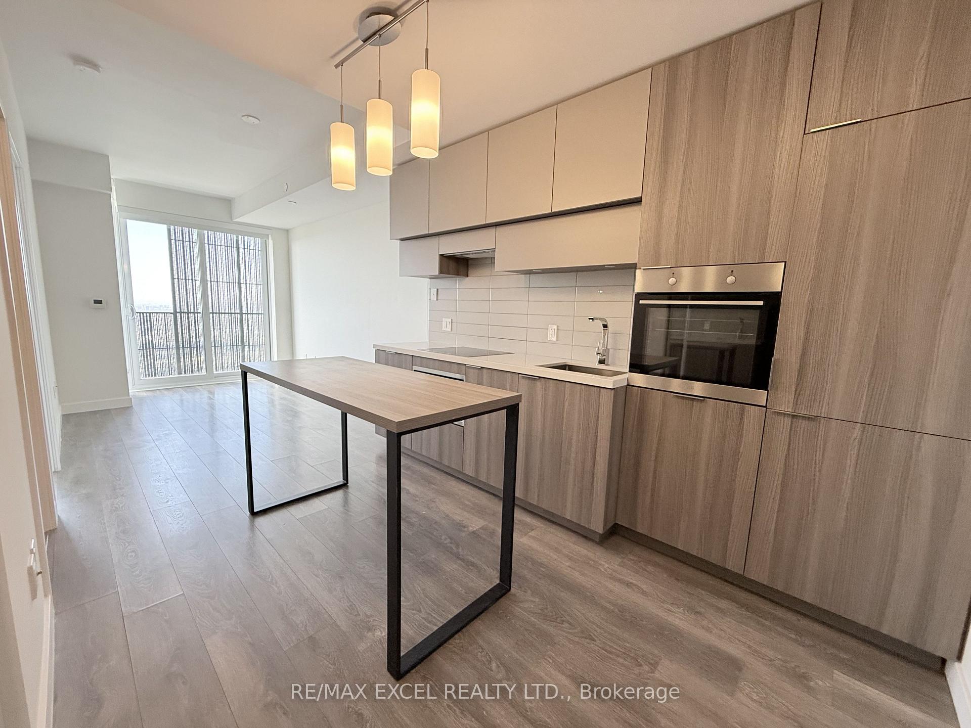 Photo 2 of Unit 5603, 8 Eglinton Avenue E, Toronto, Mount Pleasant West — HOMEH