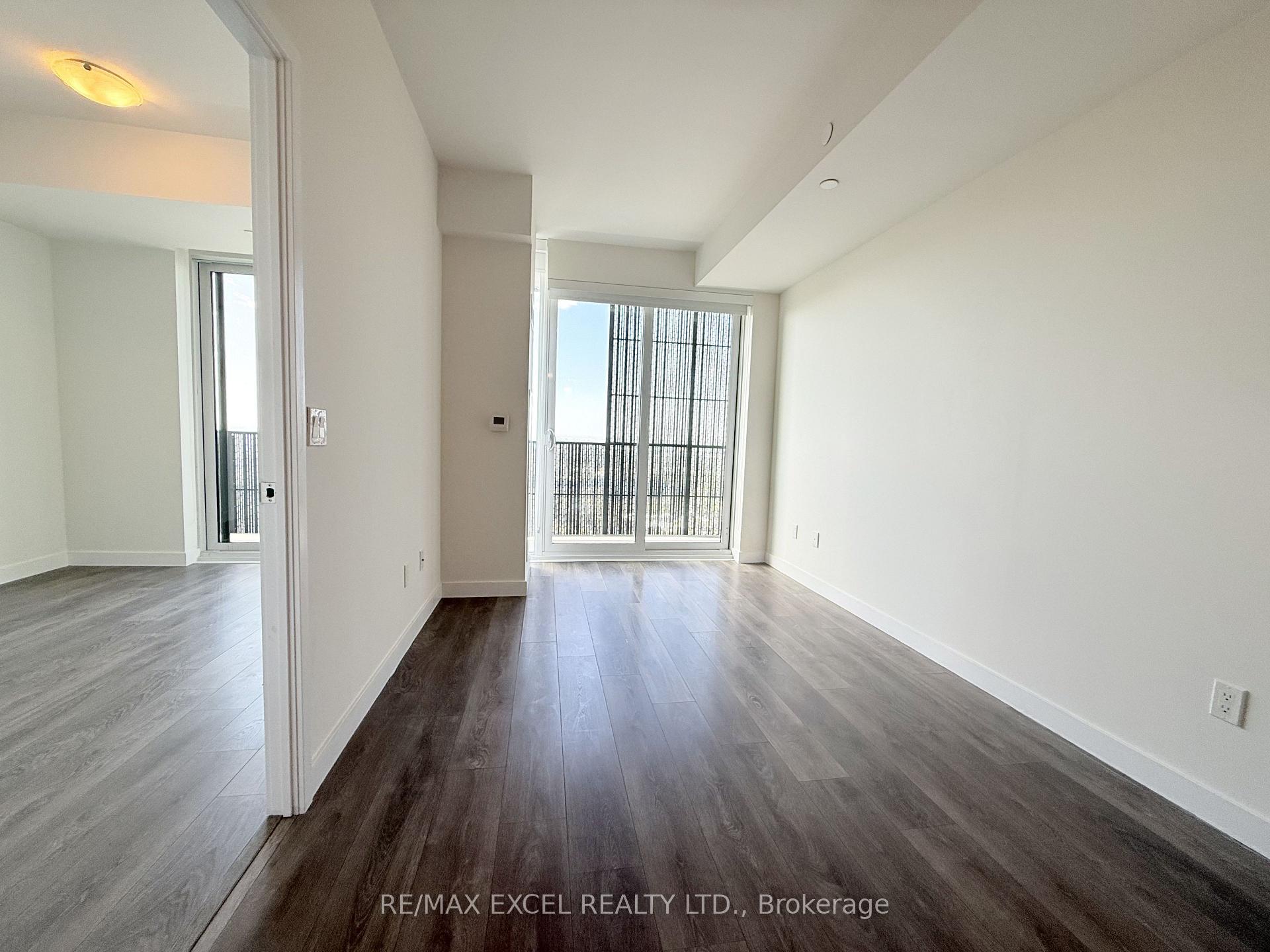 Photo 4 of Unit 5603, 8 Eglinton Avenue E, Toronto, Mount Pleasant West — HOMEH