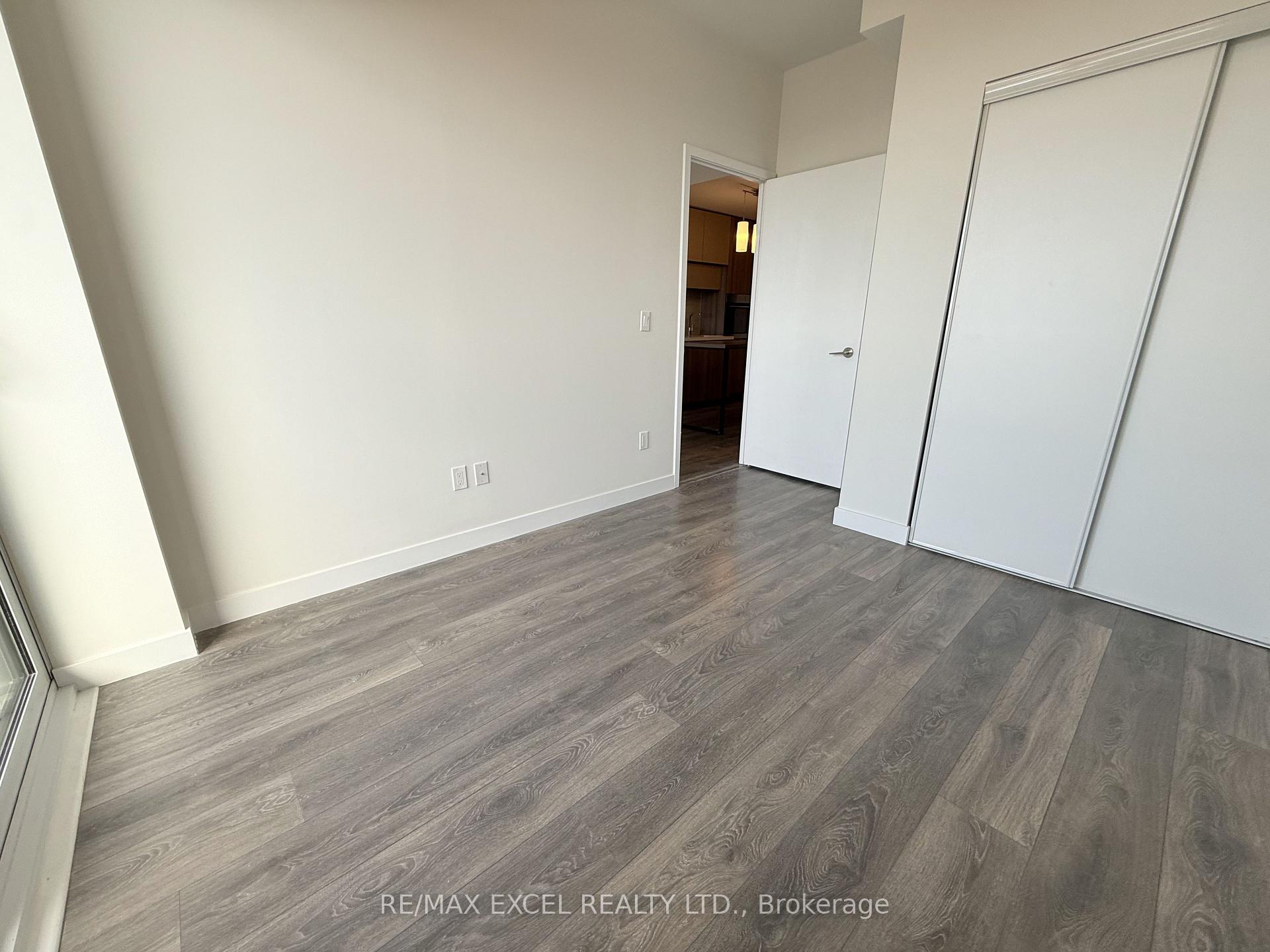 Photo 7 of Unit 5603, 8 Eglinton Avenue E, Toronto, Mount Pleasant West — HOMEH