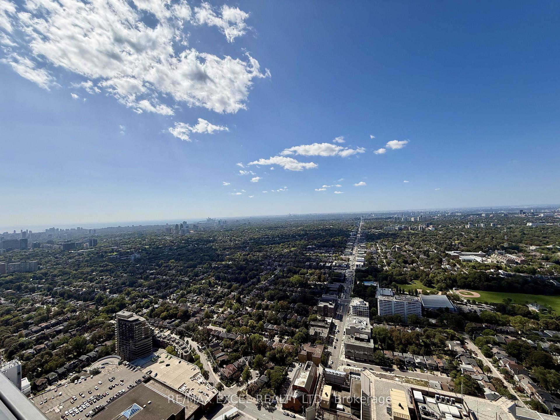 Photo 9 of Unit 5603, 8 Eglinton Avenue E, Toronto, Mount Pleasant West — HOMEH