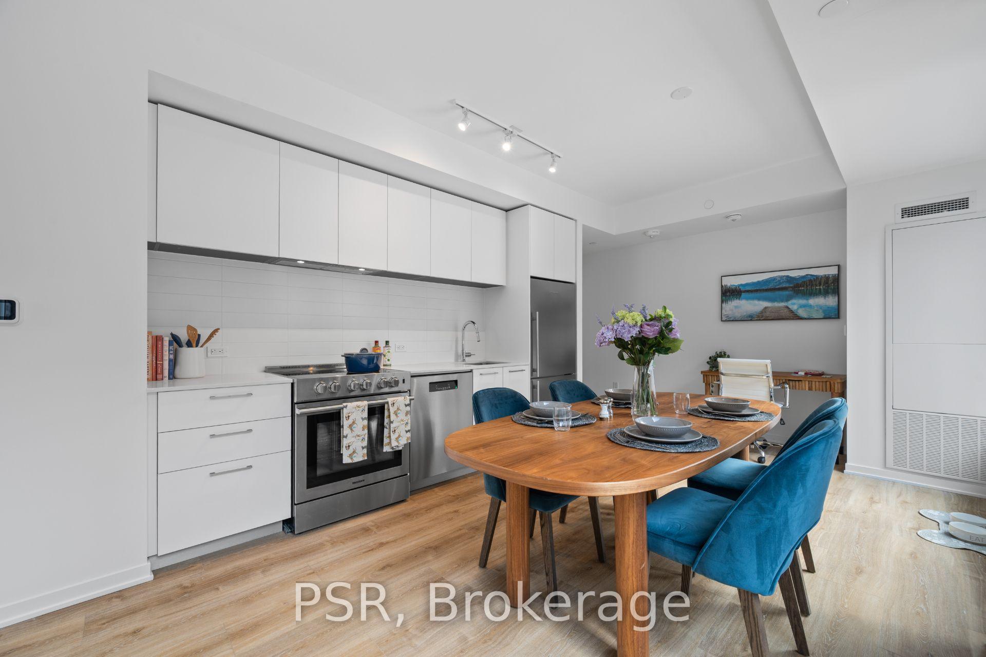 Photo 3 of Unit 710, 101 Roehampton Avenue, Toronto, Mount Pleasant West — HOMEH