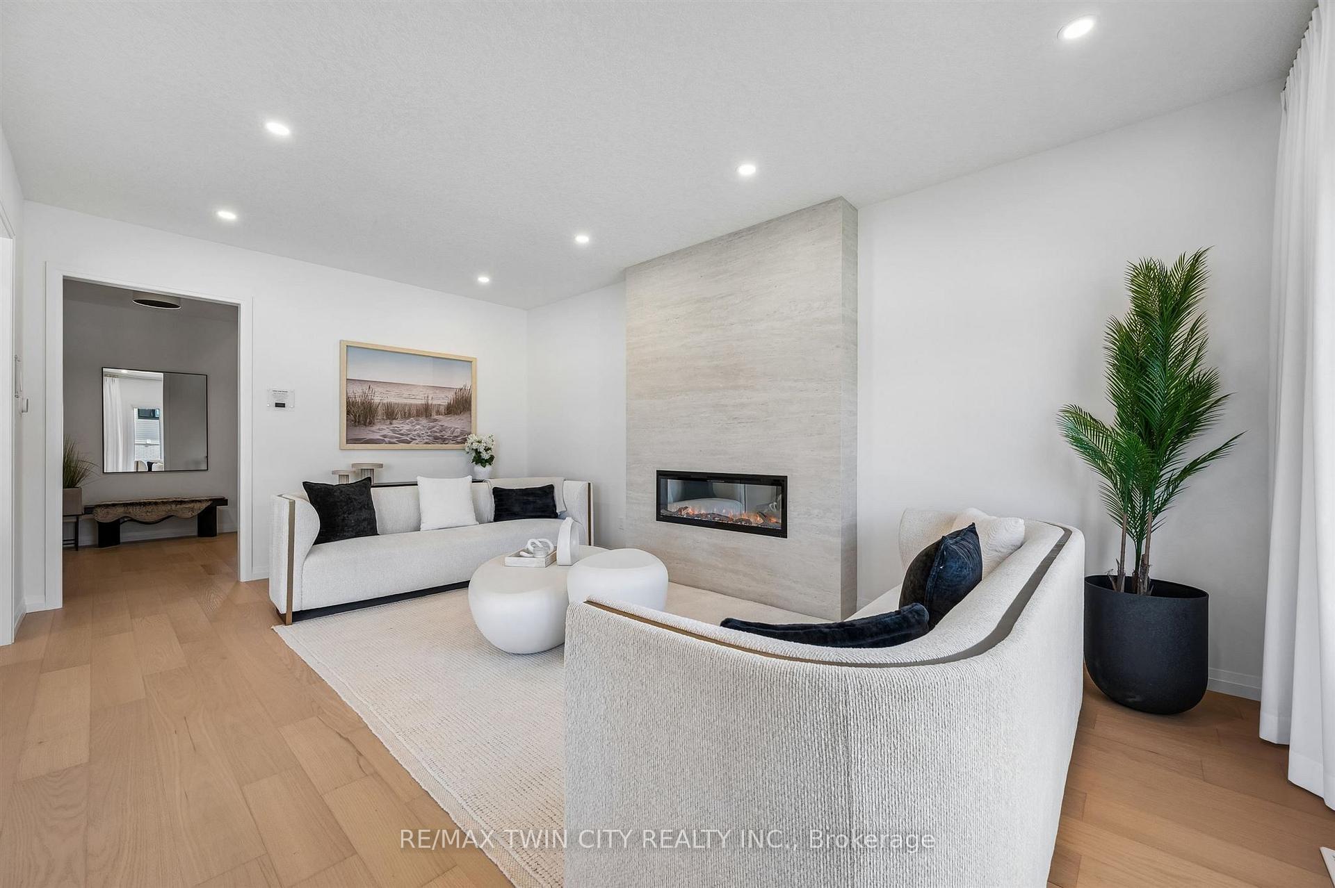 Photo 7 of 1681 Dunkirk Avenue, Woodstock, Woodstock - North — HOMEH