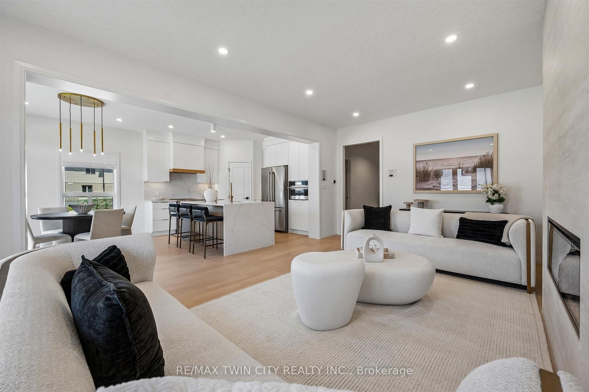 Photo 8 of 1681 Dunkirk Avenue, Woodstock, Woodstock - North — HOMEH