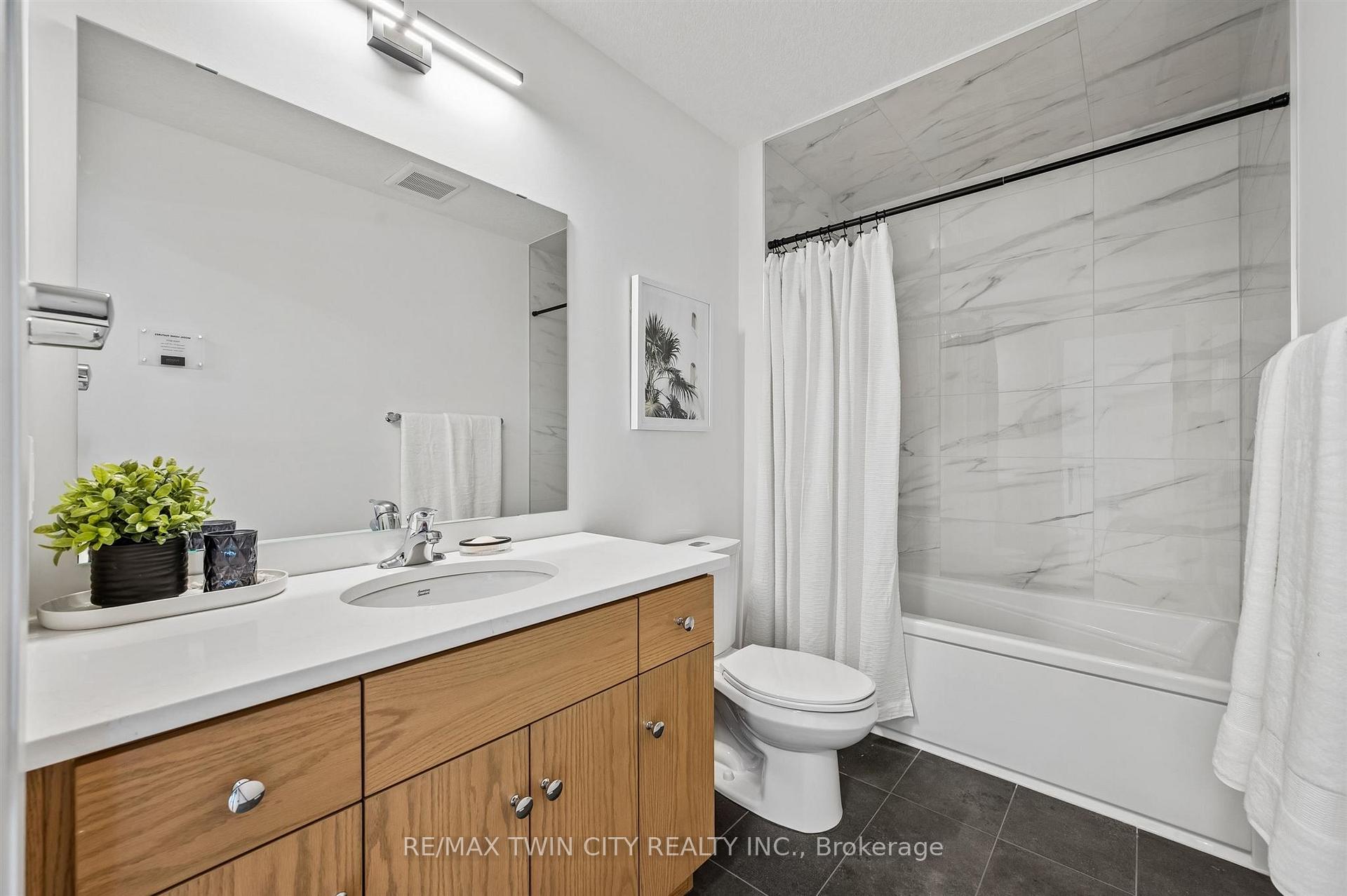 Photo 26 of 1681 Dunkirk Avenue, Woodstock, Woodstock - North — HOMEH