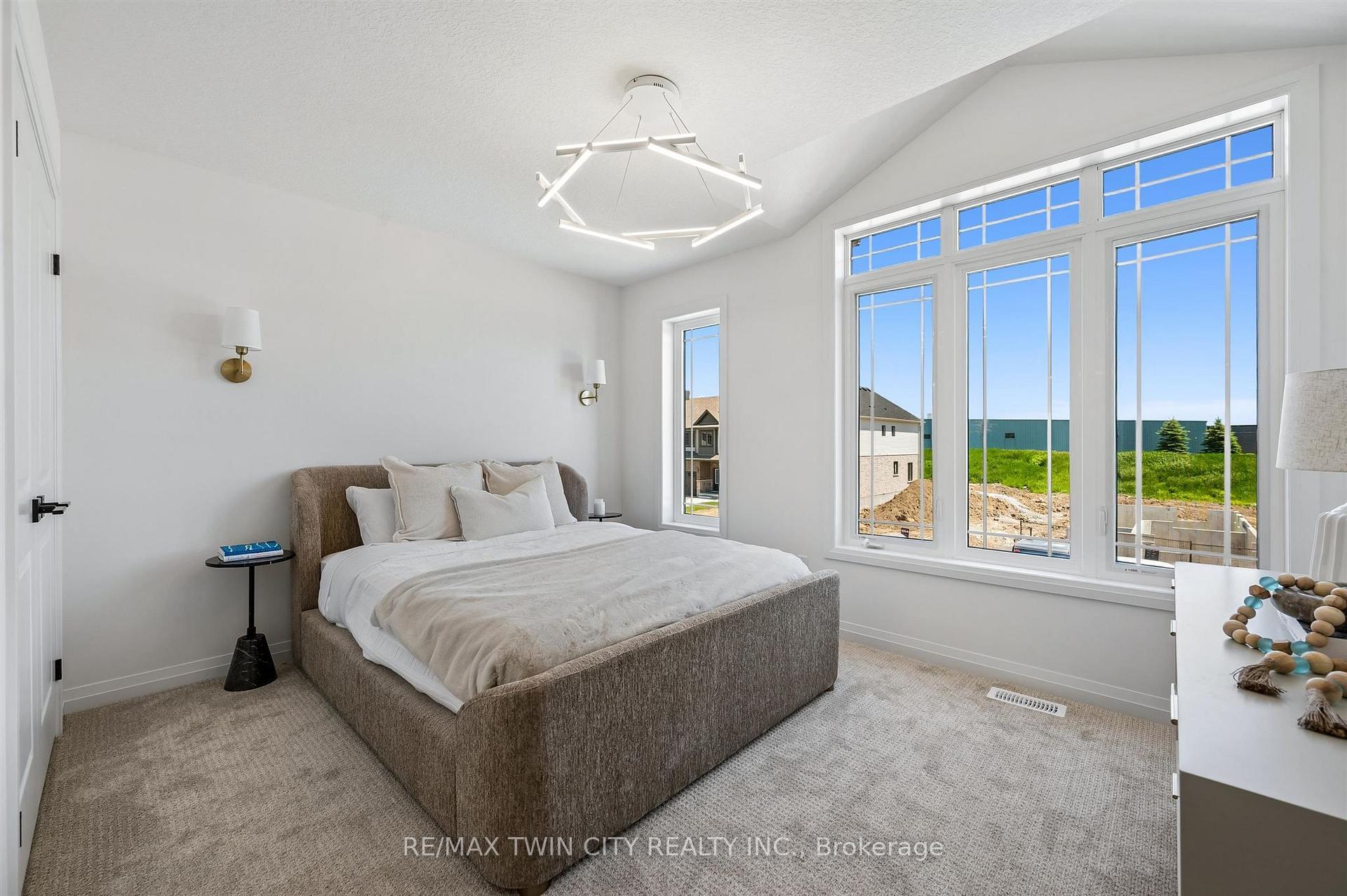 Photo 27 of 1681 Dunkirk Avenue, Woodstock, Woodstock - North — HOMEH