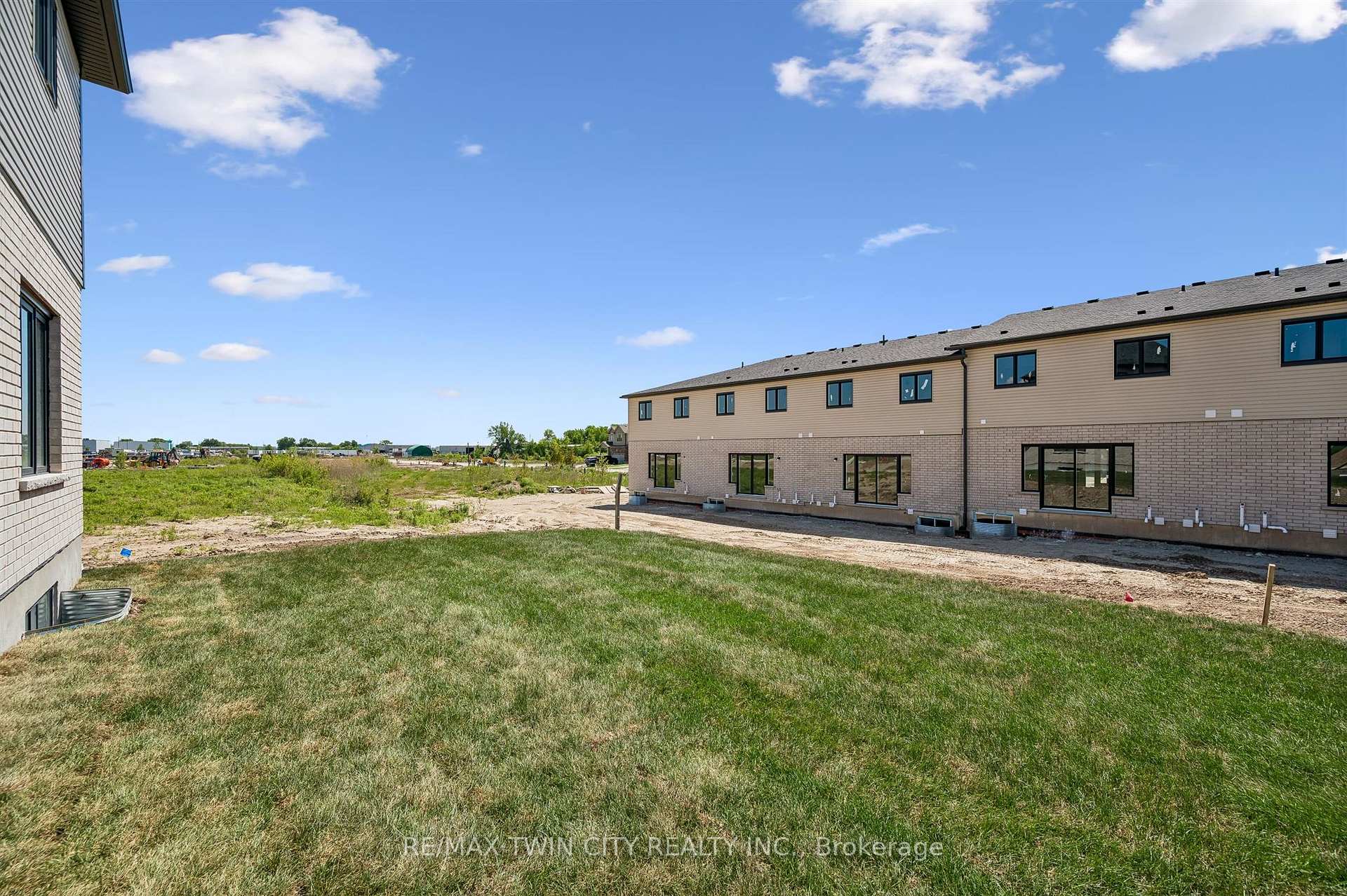 Photo 44 of 1681 Dunkirk Avenue, Woodstock, Woodstock - North — HOMEH