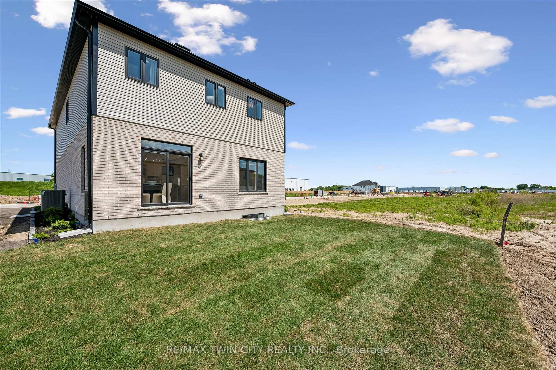 Photo 45 of 1681 Dunkirk Avenue, Woodstock, Woodstock - North — HOMEH