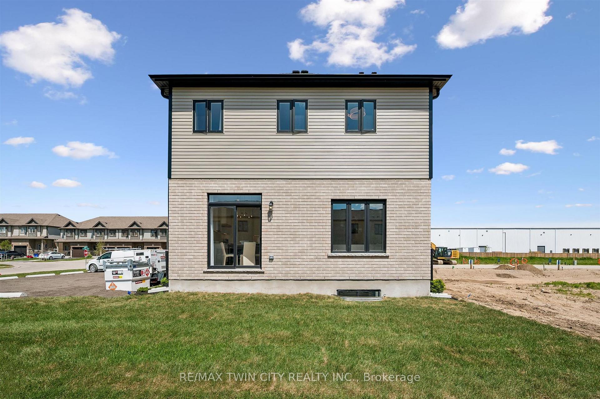 Photo 46 of 1681 Dunkirk Avenue, Woodstock, Woodstock - North — HOMEH