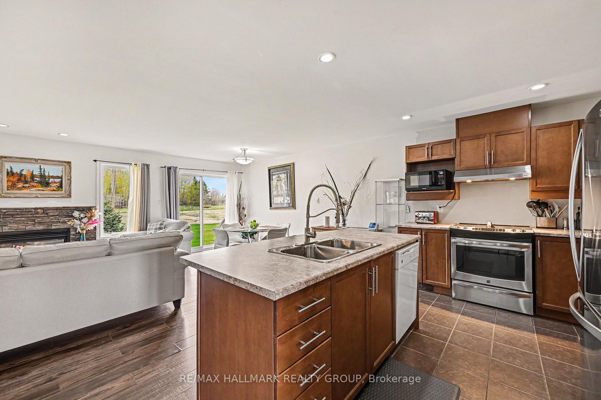Photo 11 of 86 Fourth Avenue, Arnprior, Arnprior — HOMEH