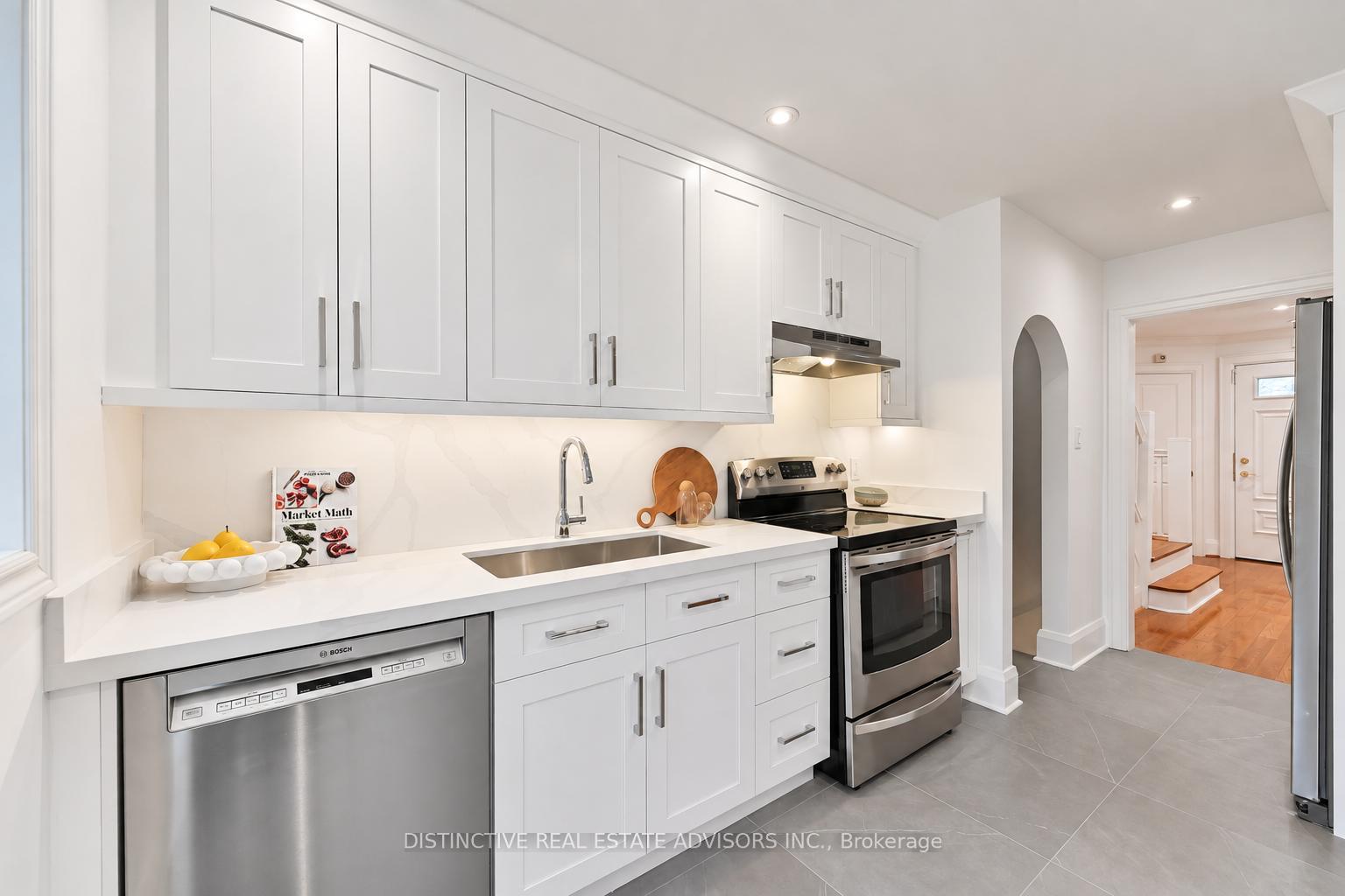 Photo 12 of 168 Moore Avenue, Toronto, Rosedale-Moore Park — HOMEH