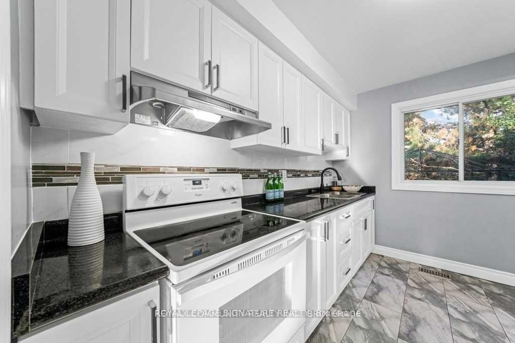Photo 4 of Unit Upper, 11 Mid Pines Road, Scarborough, Woburn — HOMEH