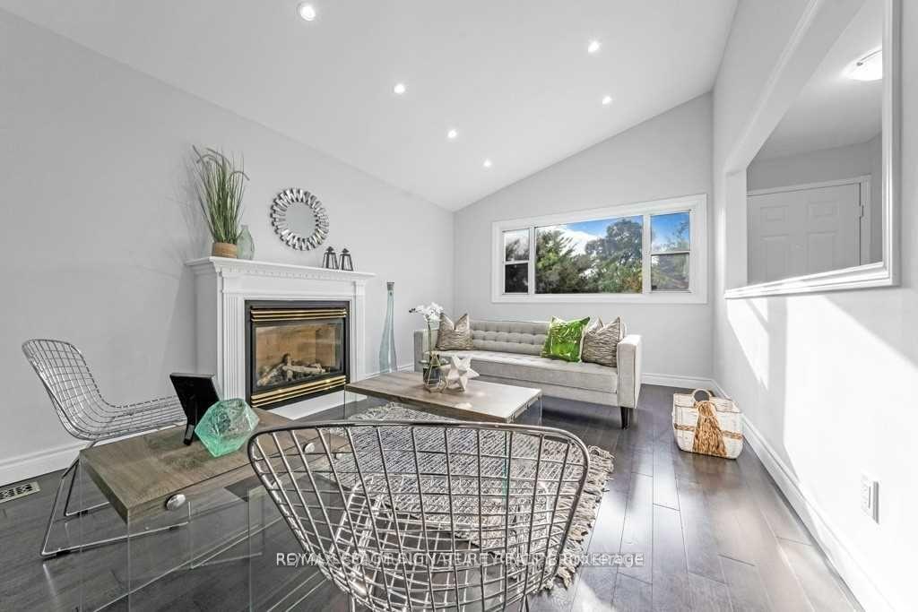 Photo 5 of Unit Upper, 11 Mid Pines Road, Scarborough, Woburn — HOMEH
